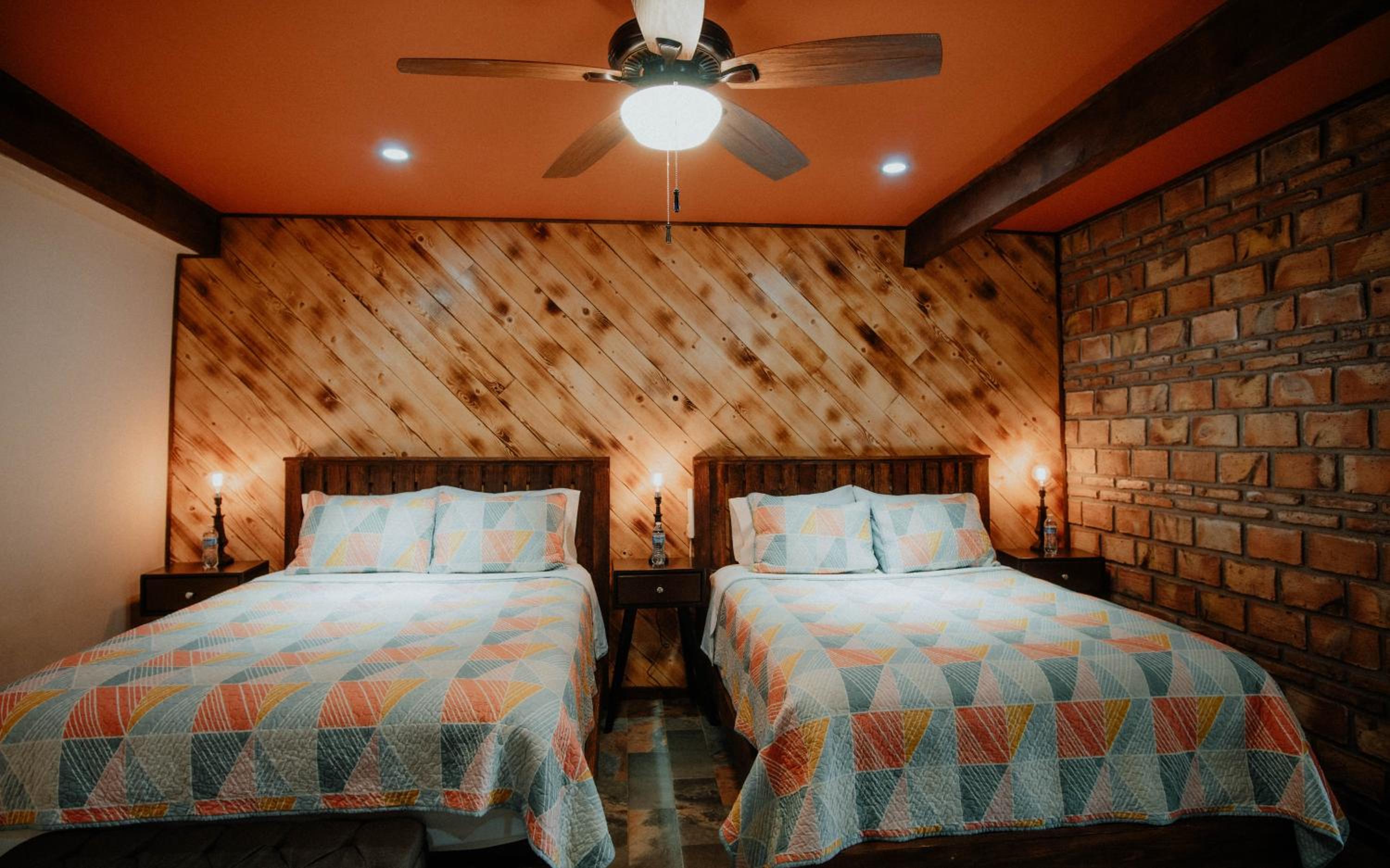 Standard Twin Room with Sofa - Photo 3