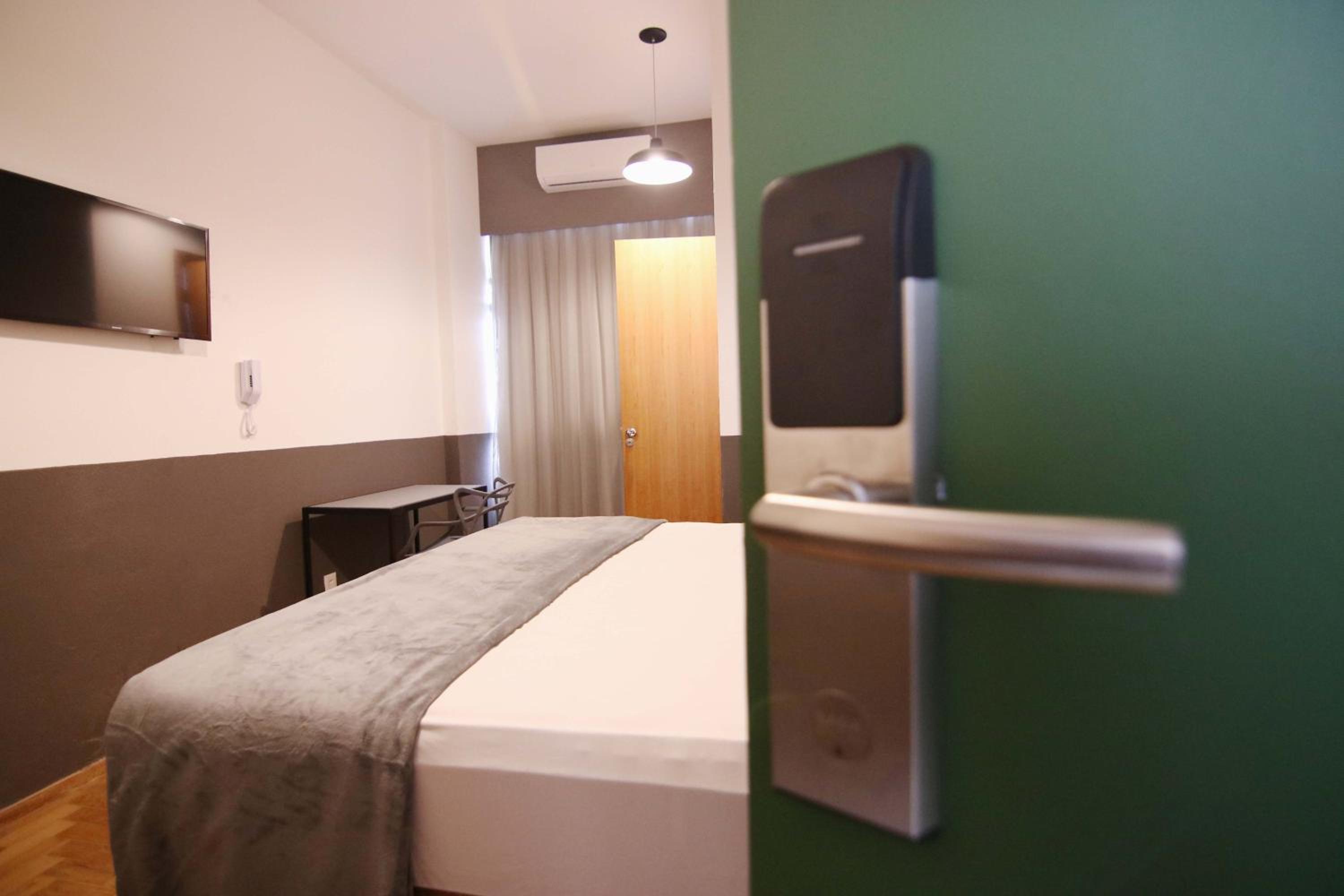 Standard Double Room - Photo 1