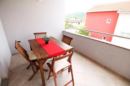 Apartment with Pool View  - Photo 11