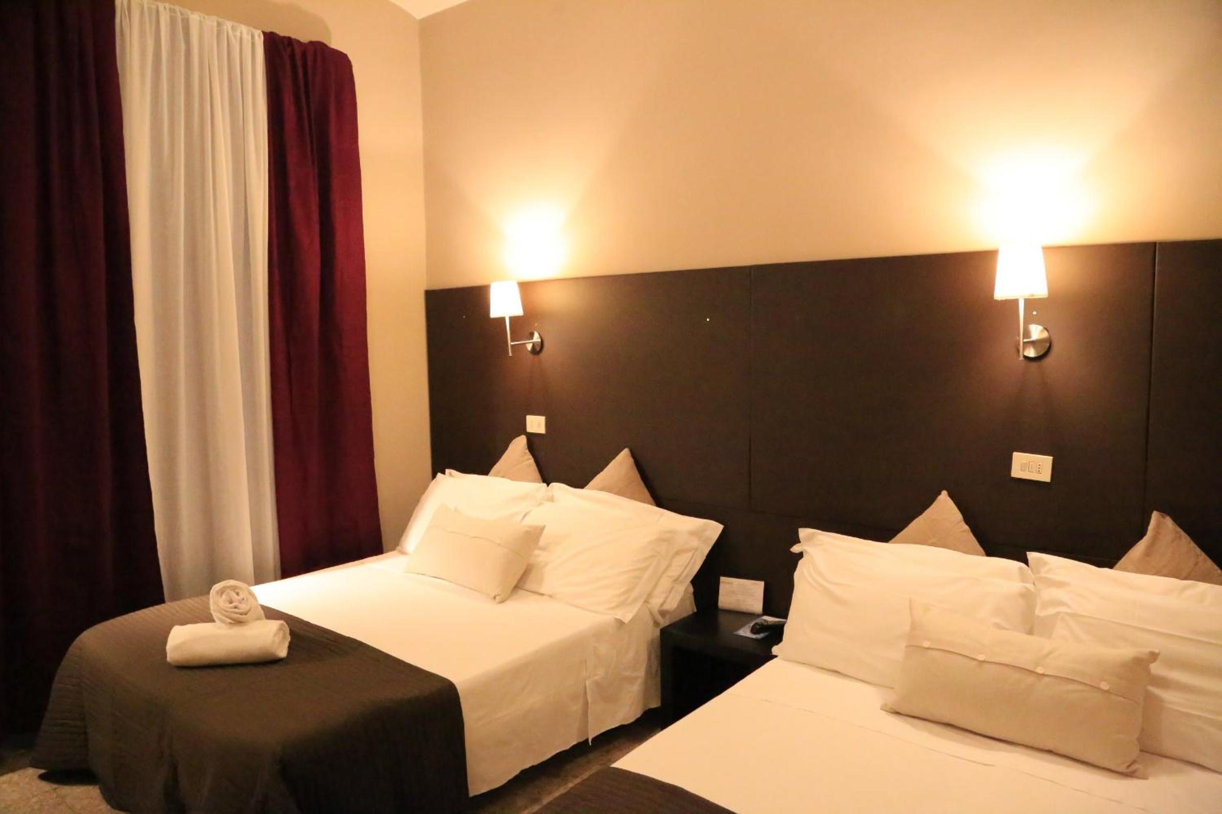Economy Double Room with Extra Bed photo 1