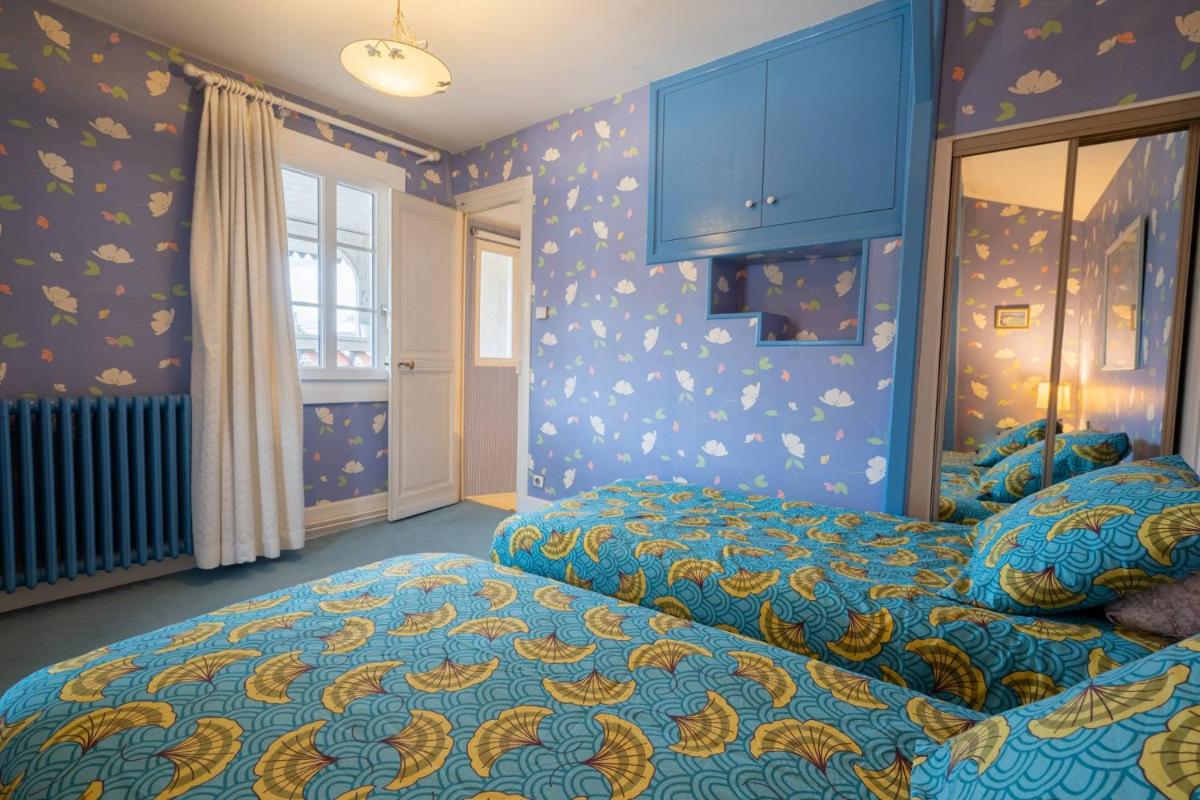 Quadruple Room with Bathroom - Photo 6