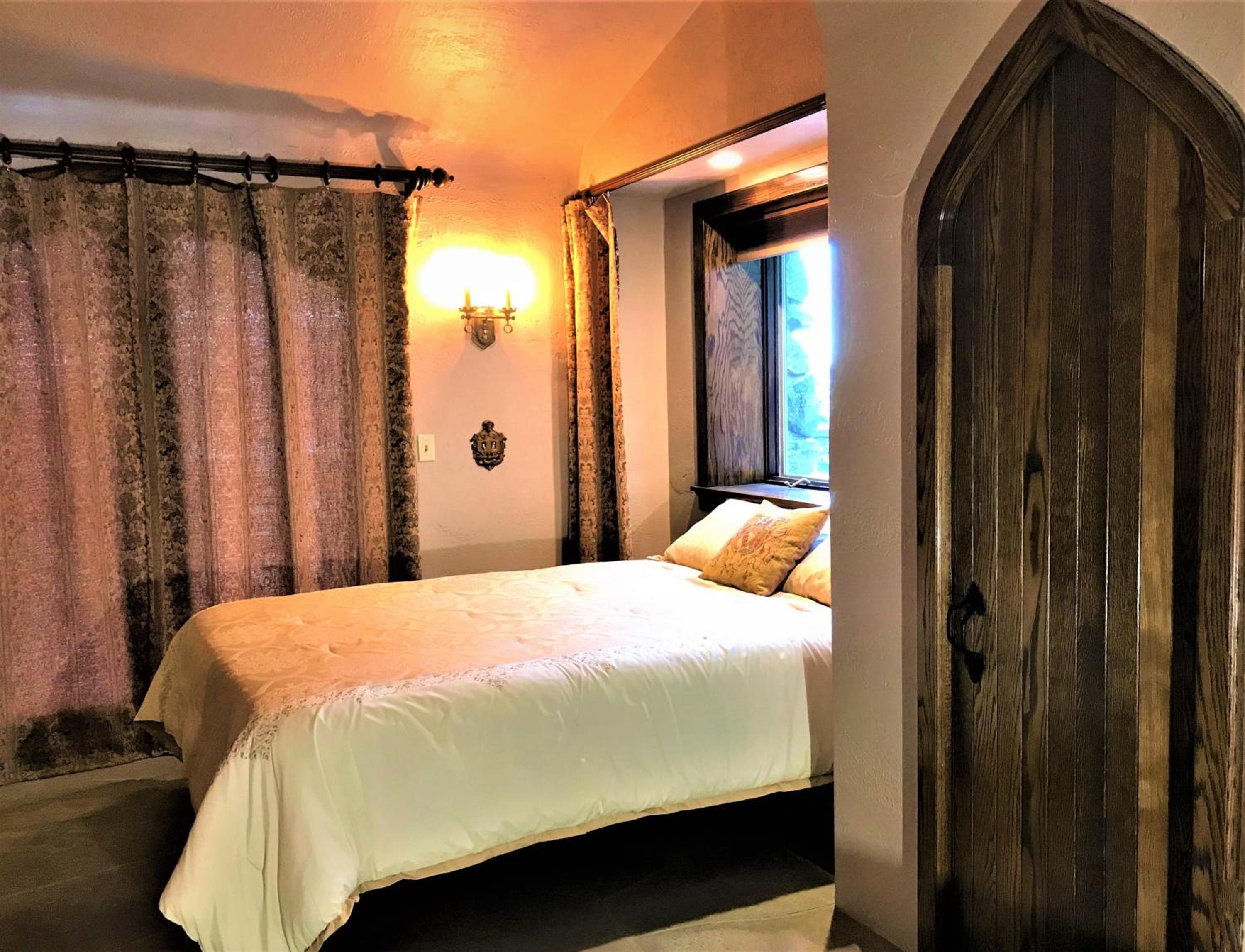 The King's Suite in HIGHLANDS CASTLE