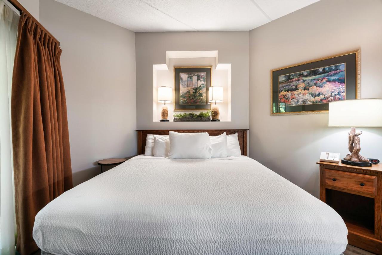 Gts, 1 bedroom condo