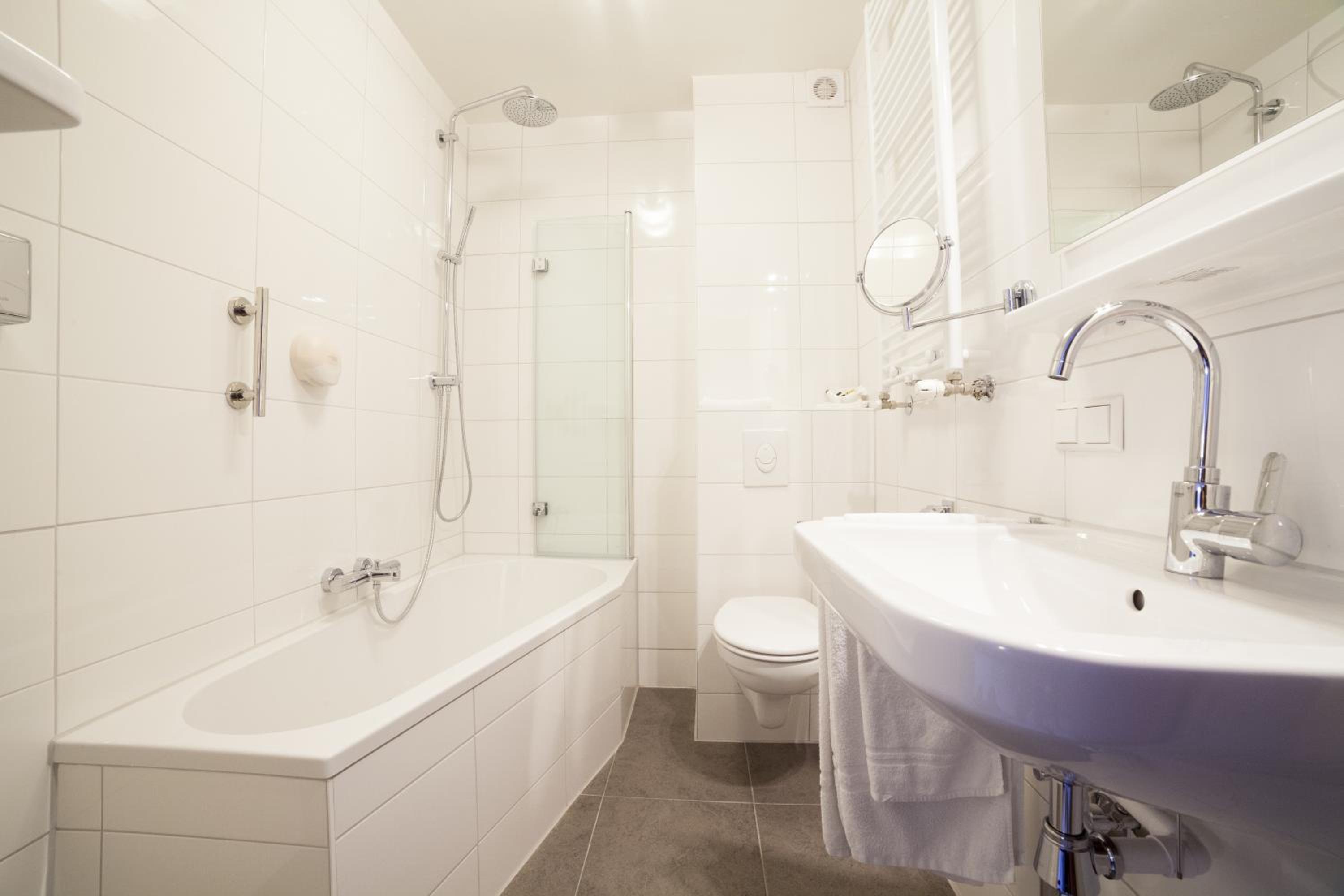 Standard Double Room - Photo 3