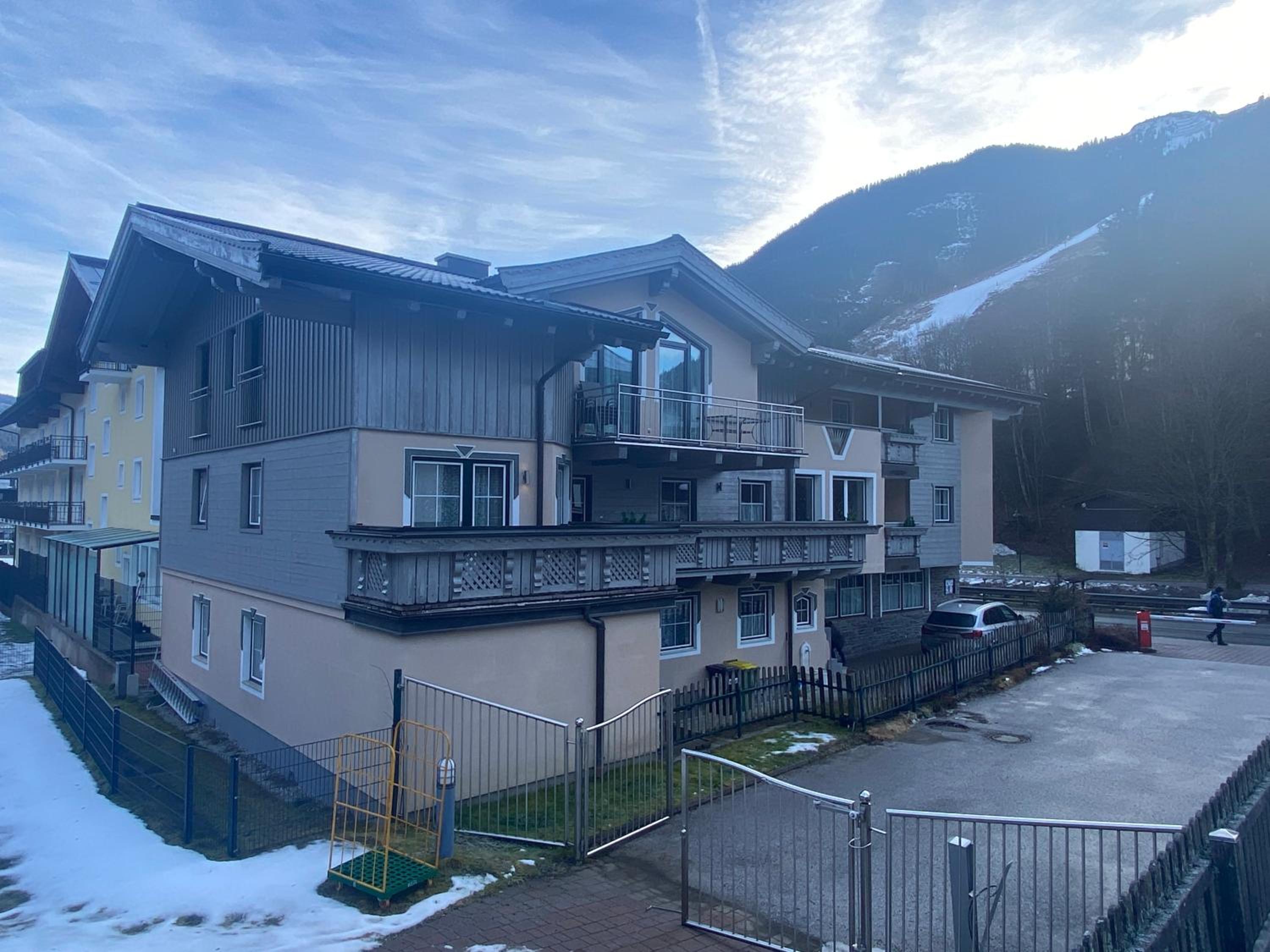 Apartment with Mountain View photo 3