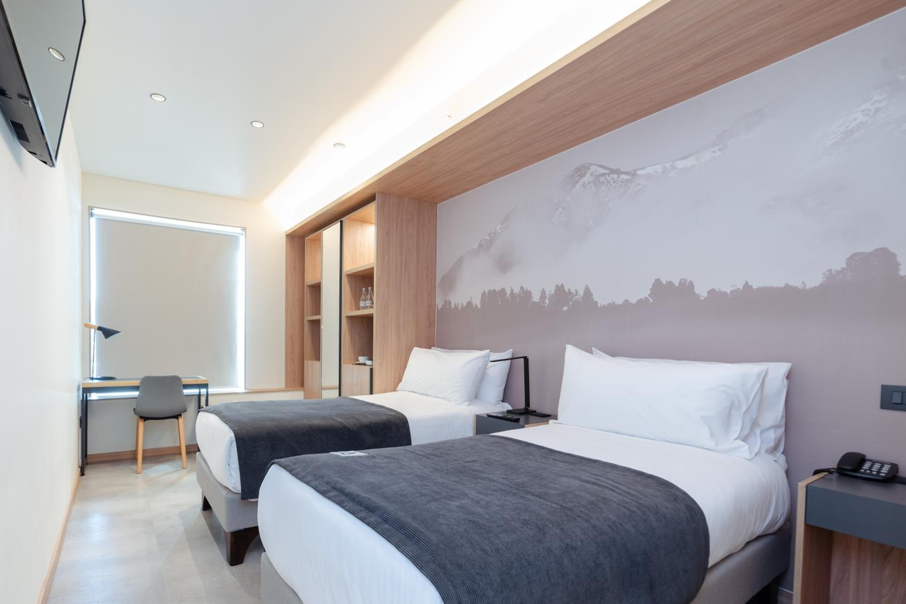 Twin Room - Photo 3