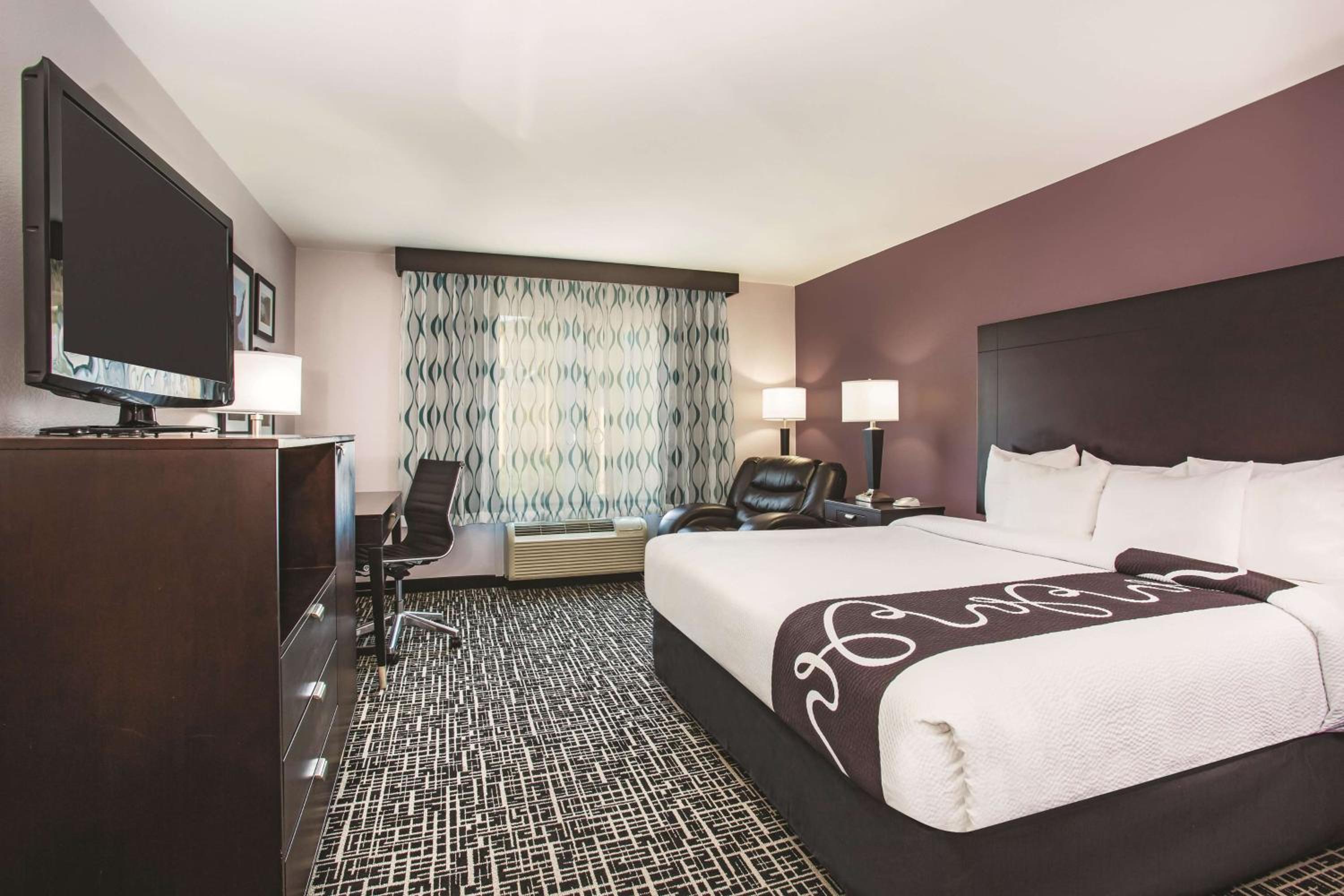 King Room - Mobility Access/Non-Smoking