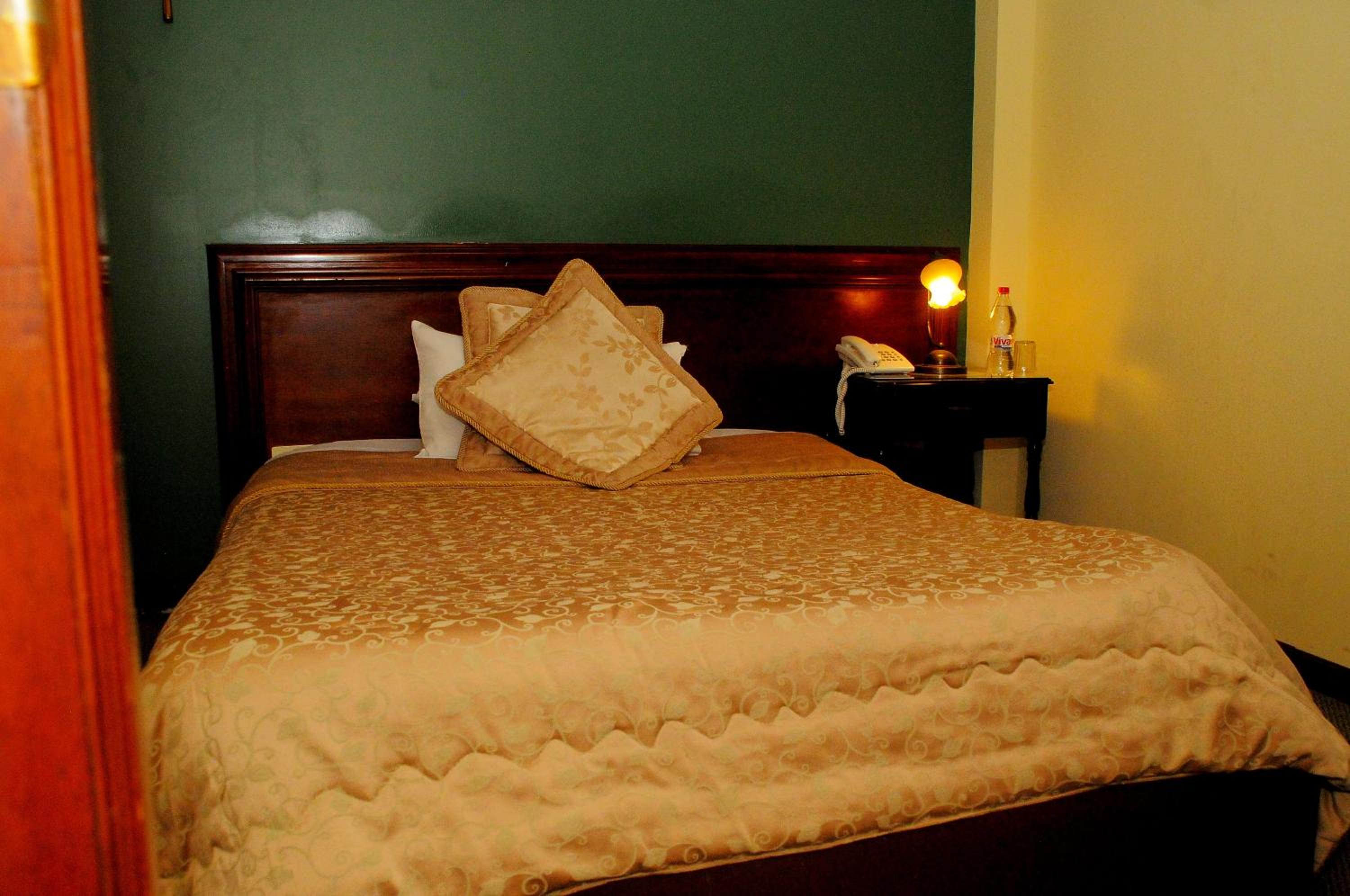 Single Room photo 2