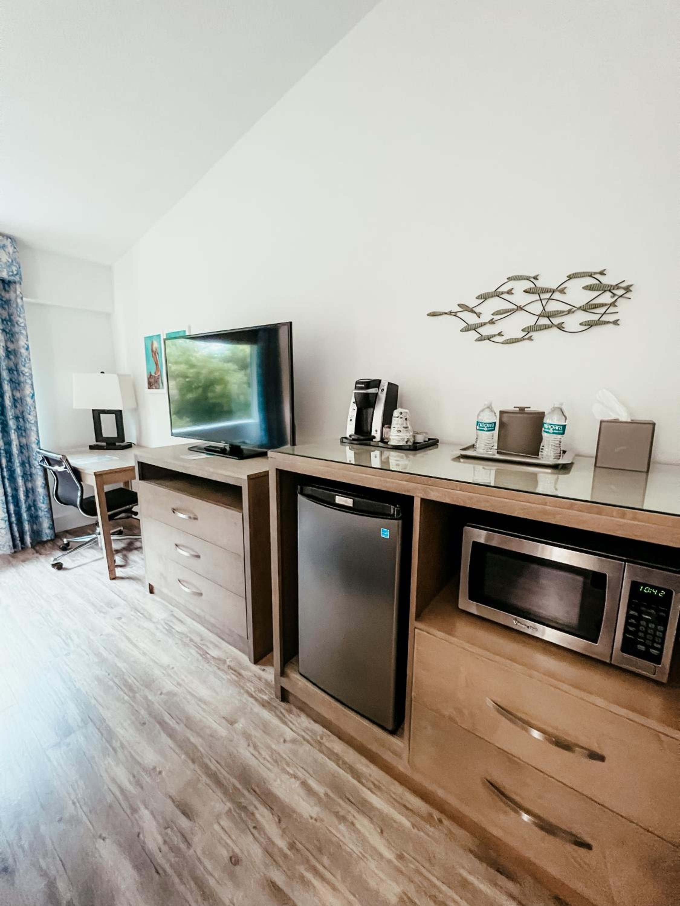 Premier Island View with Two Double Beds - Photo 3
