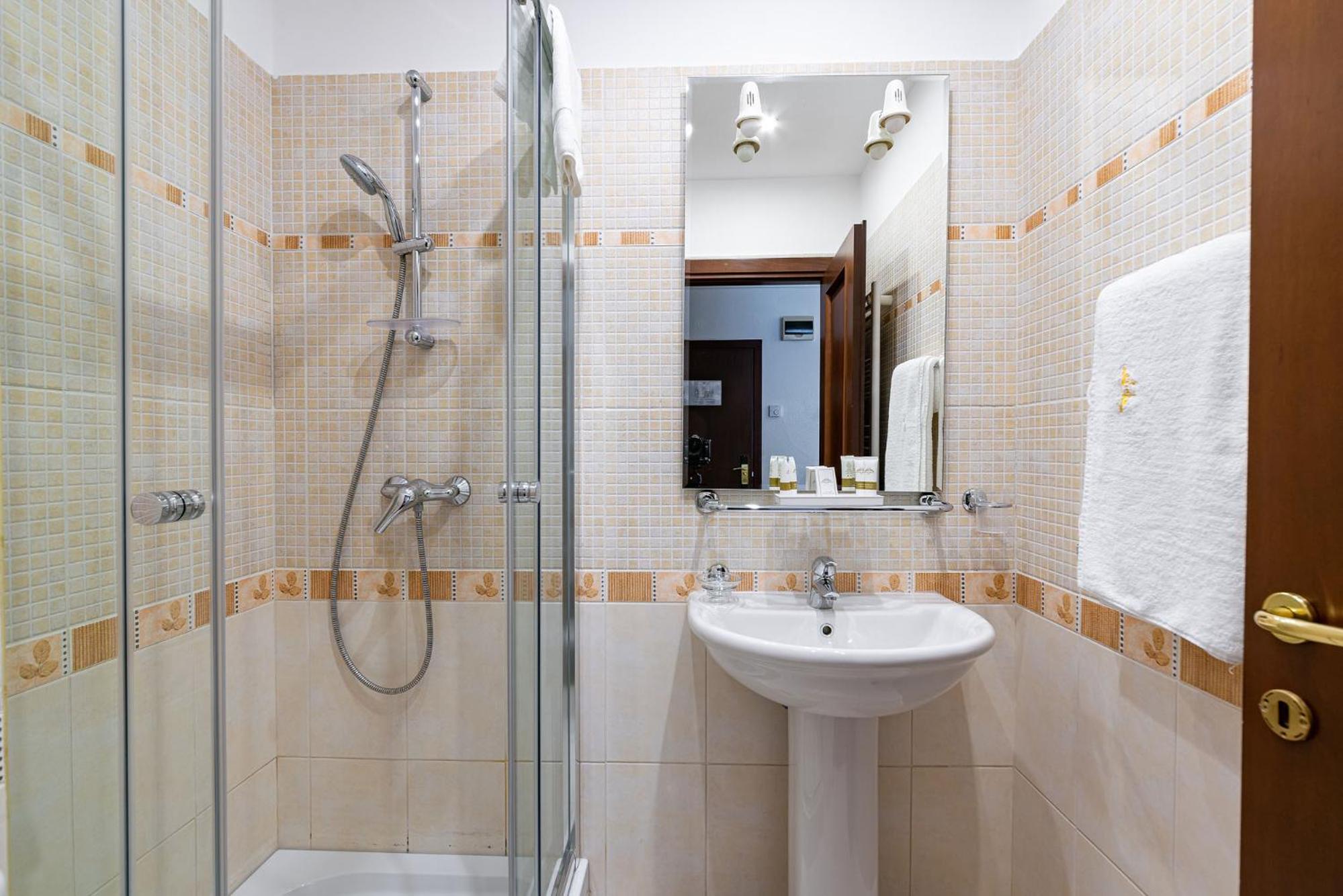 Family Apartment - Photo 7