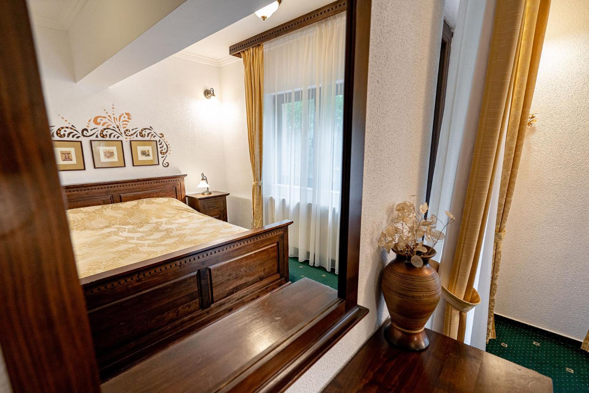 Family Apartment - Photo 14