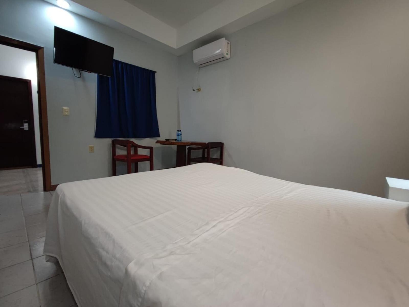 Double or Twin Room photo 3
