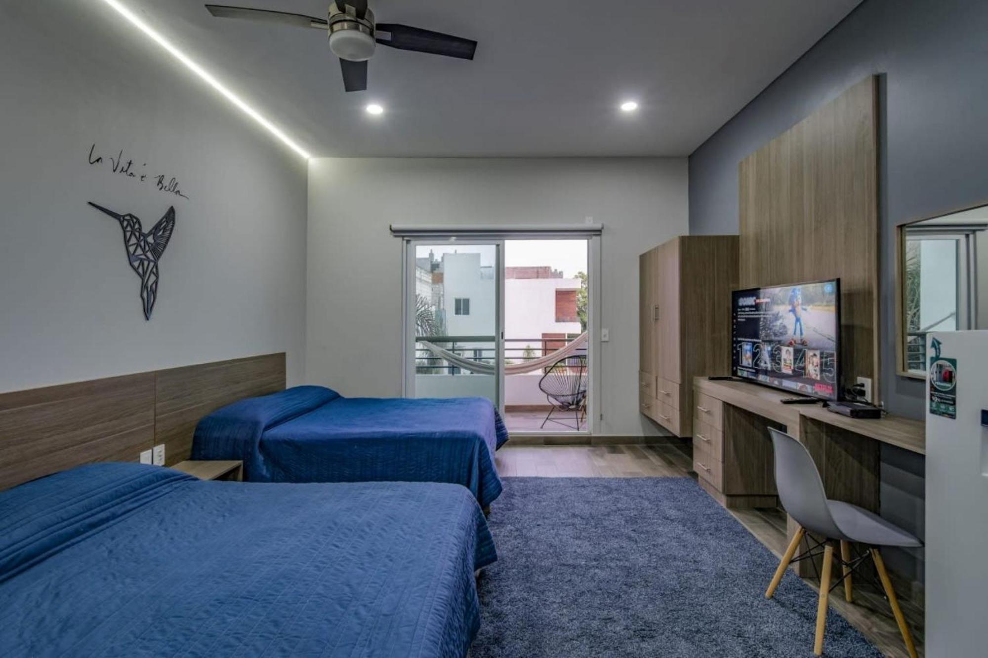 One-Bedroom House photo 1