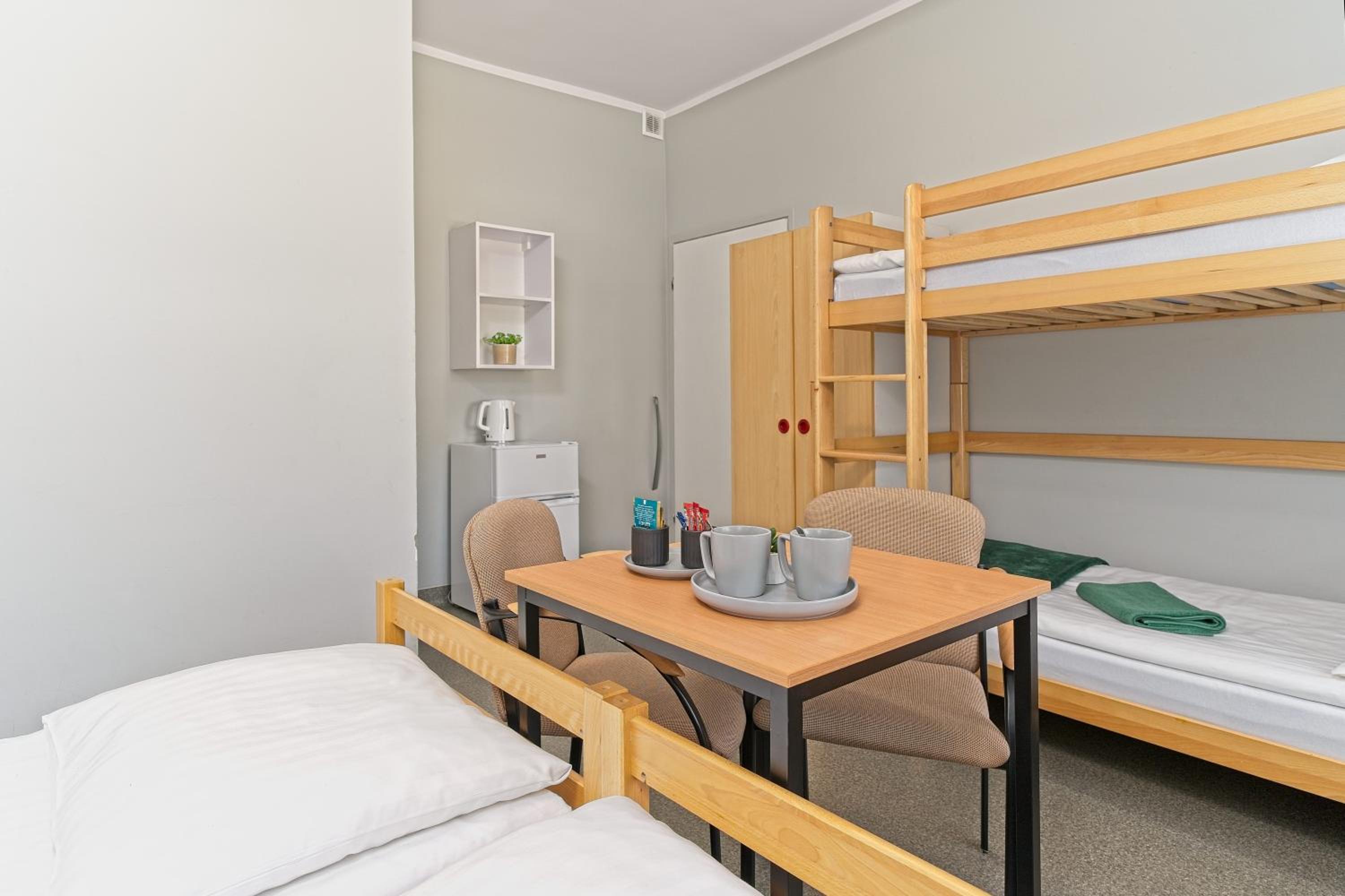 Quadruple Room with Private Bathroom photo 3