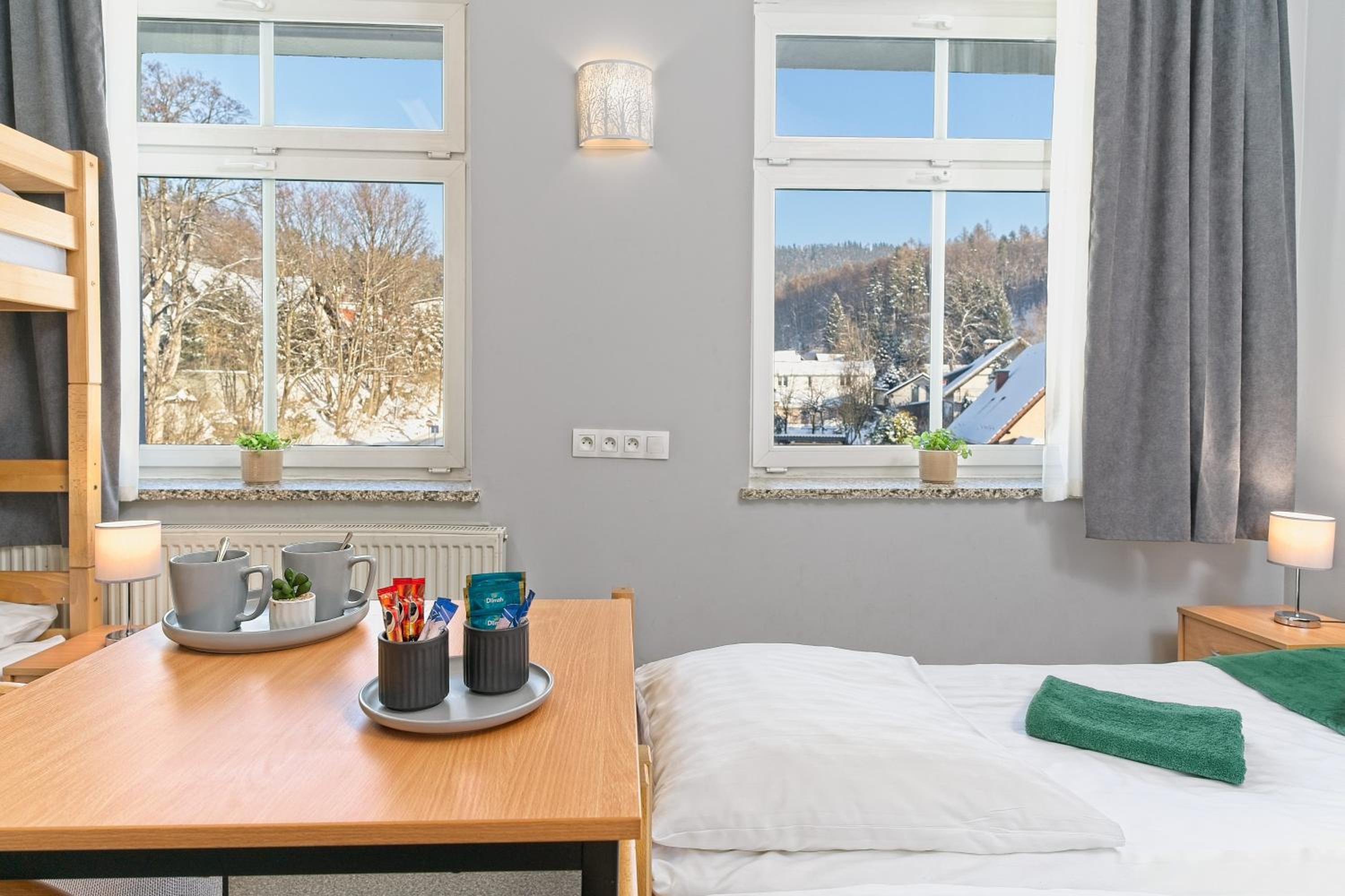 Quadruple Room with Private Bathroom photo 1