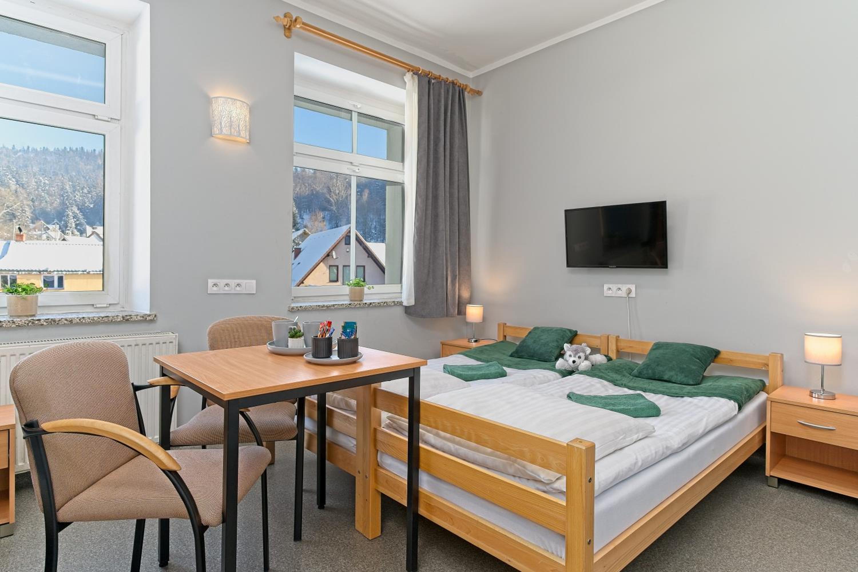 Quadruple Room with Private Bathroom photo 3
