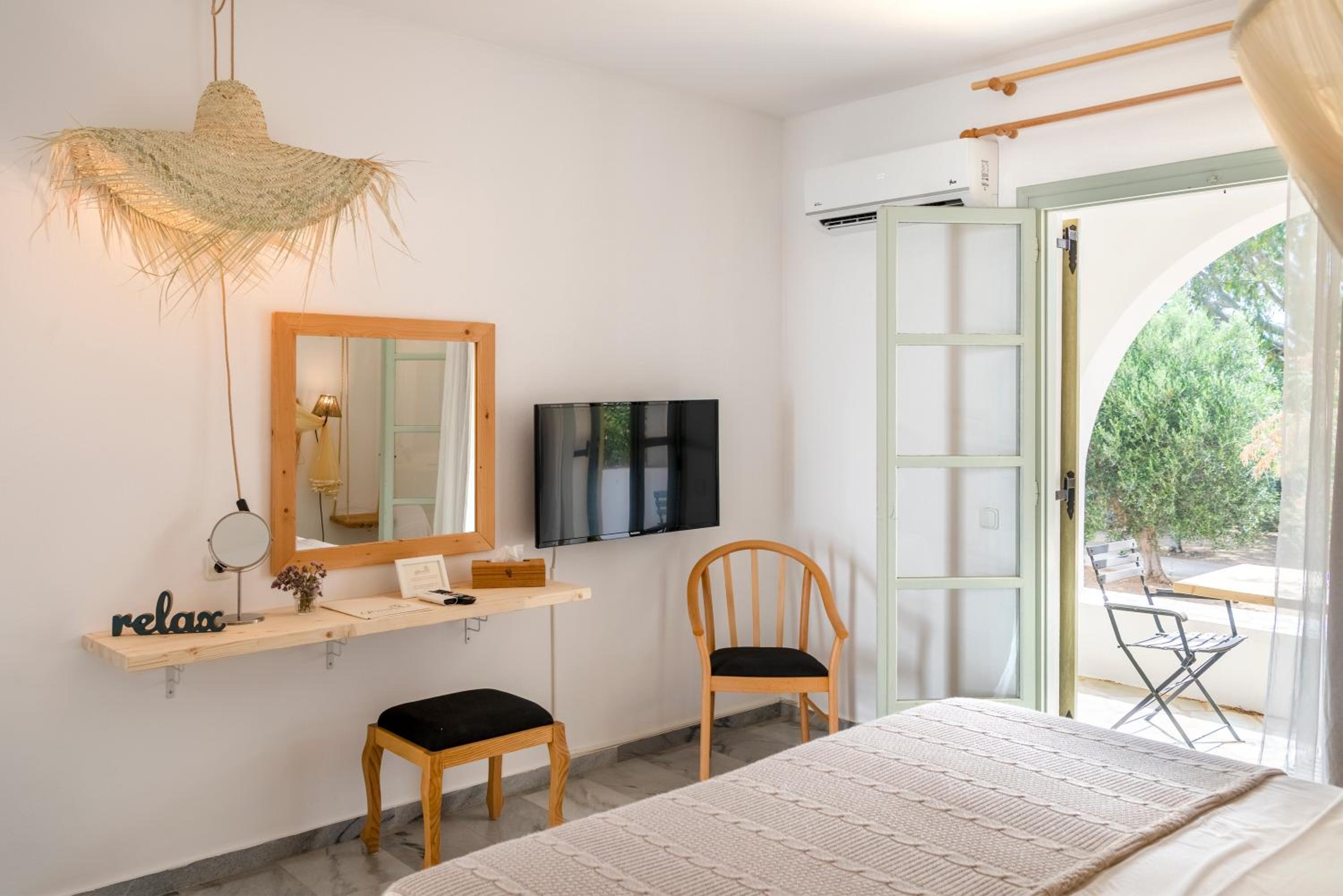 Superior Double or Twin Room photo 3