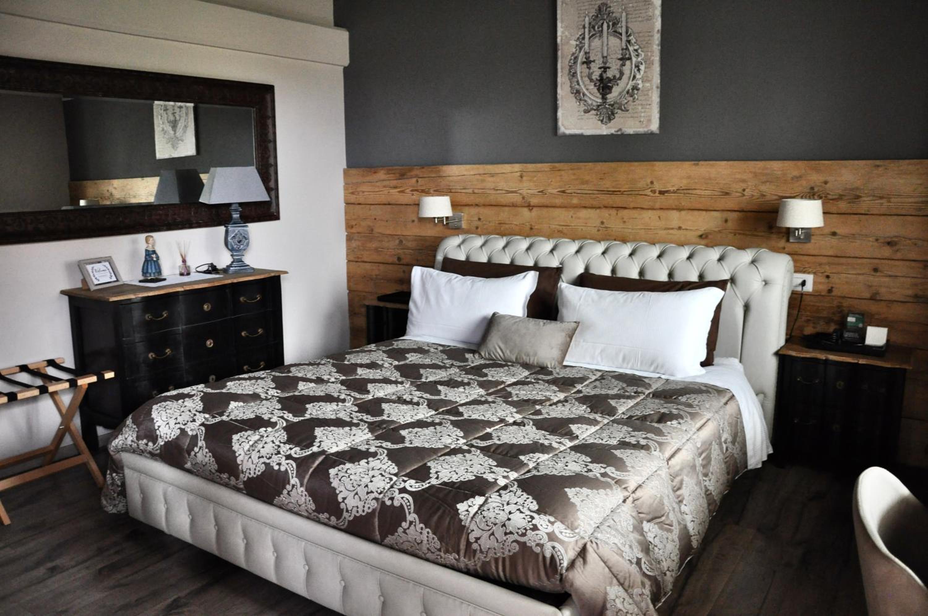 Superior Double or Twin Room photo 3