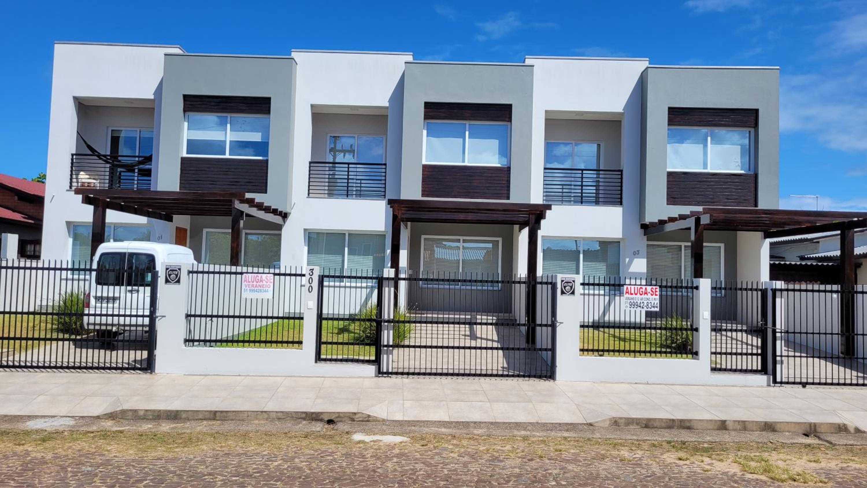 Three-Bedroom House photo 2