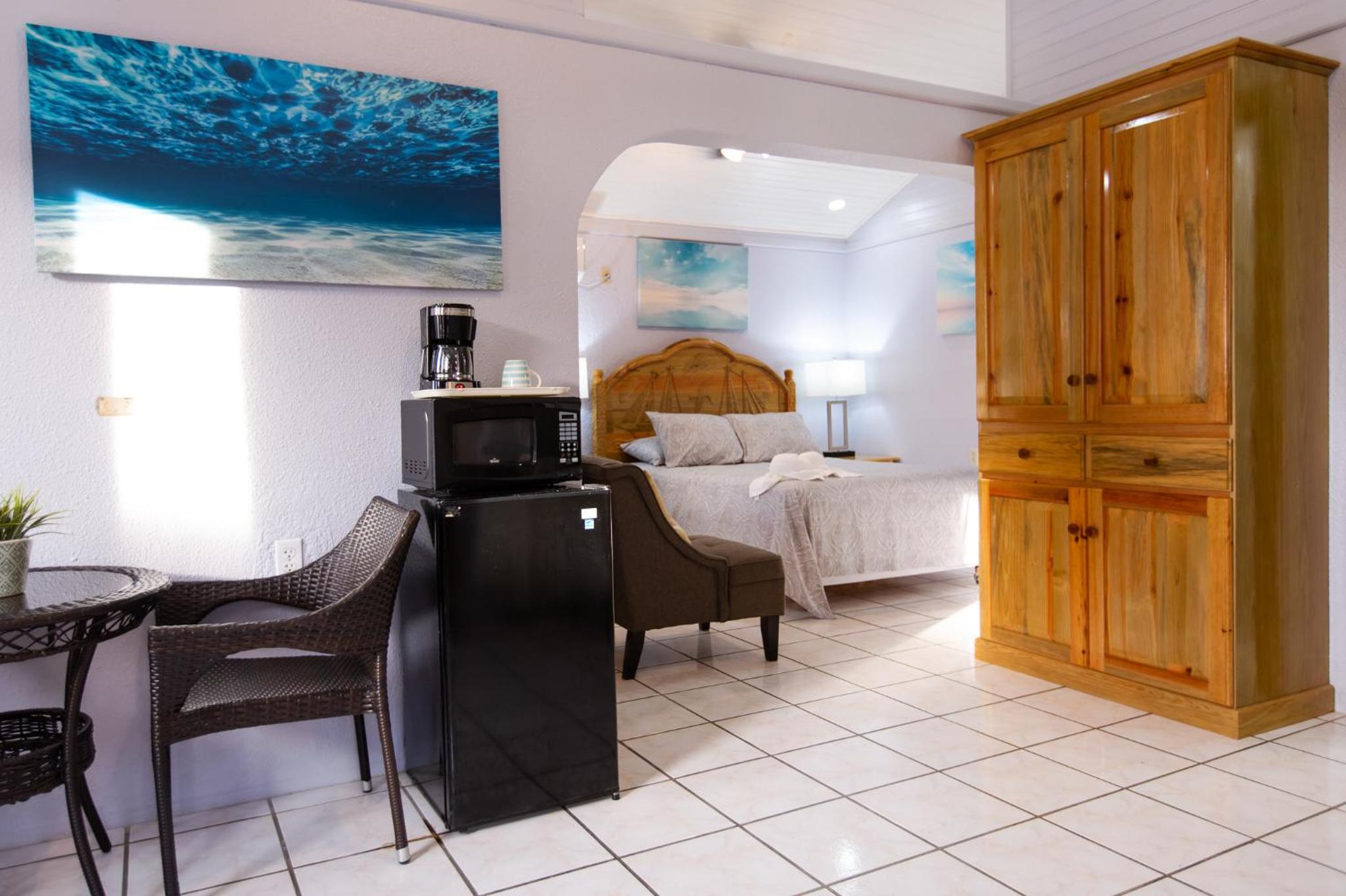 Suite with Balcony and Sea View