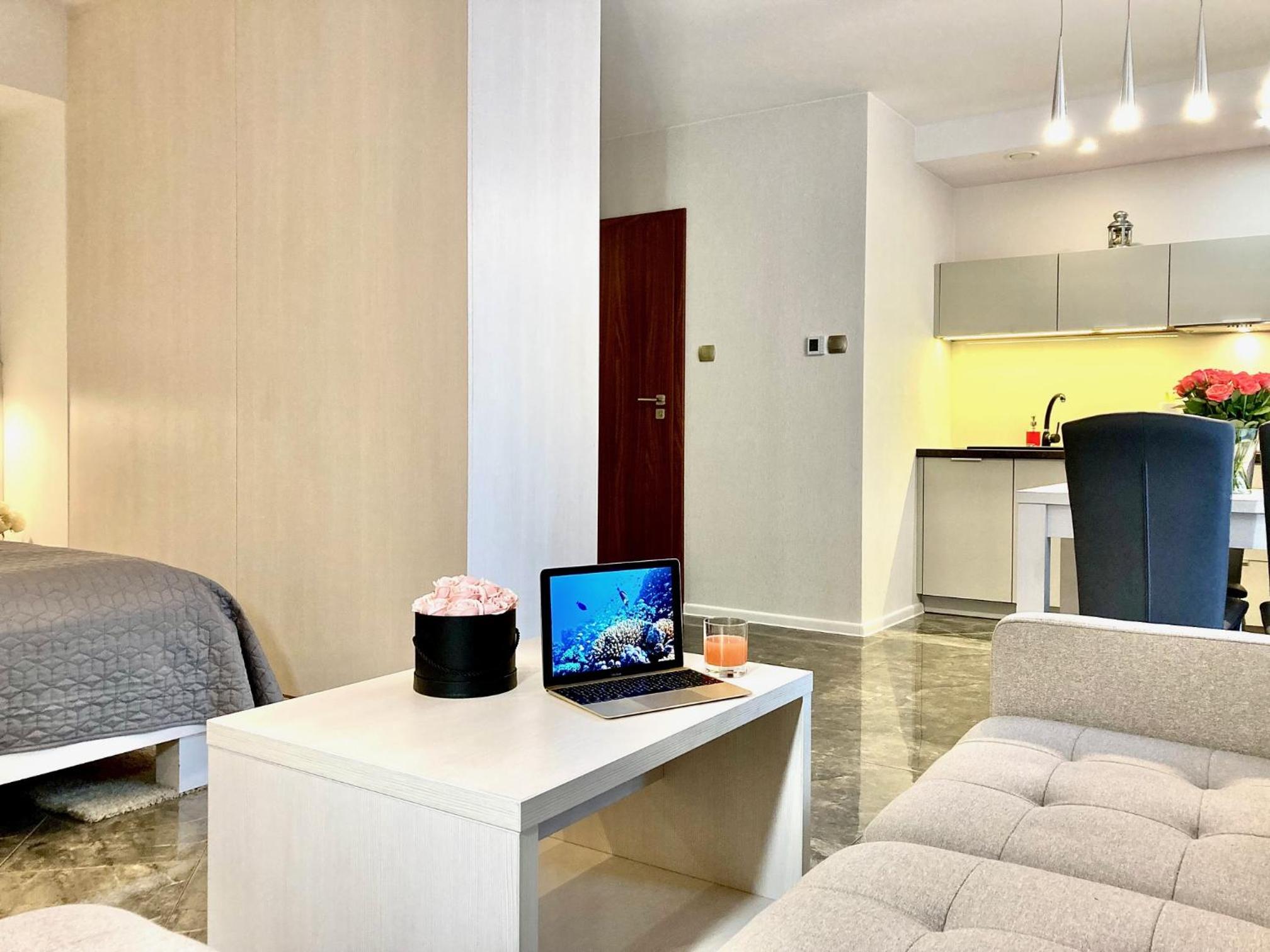 Studio Apartment photo 2