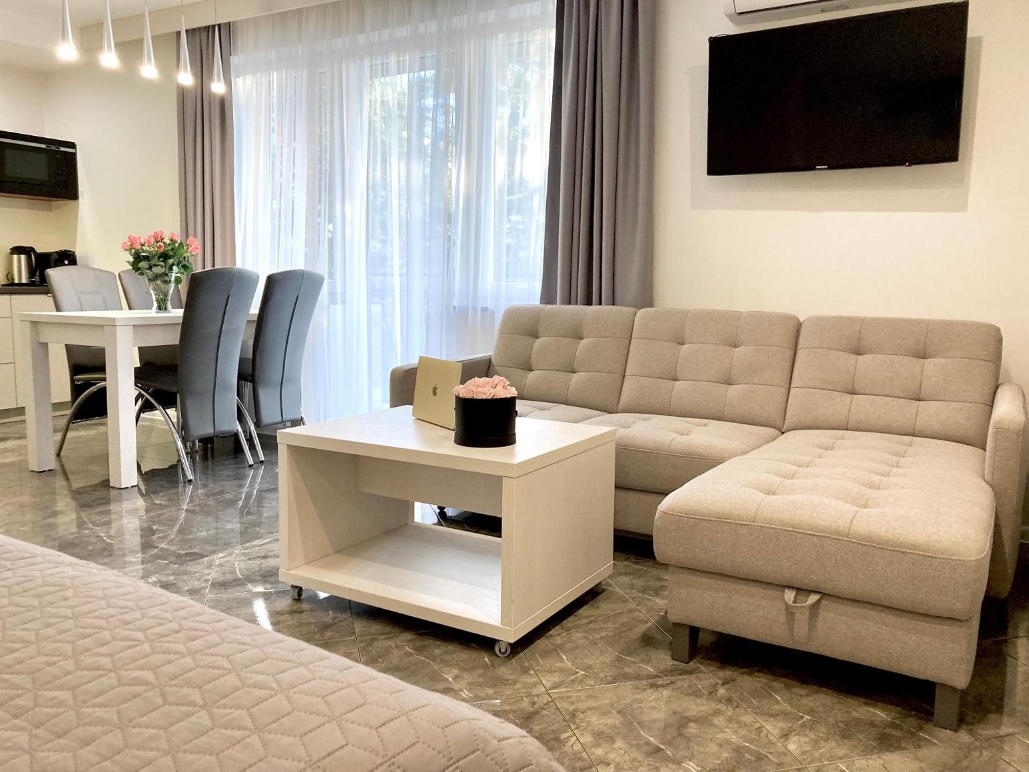 Studio Apartment photo 1