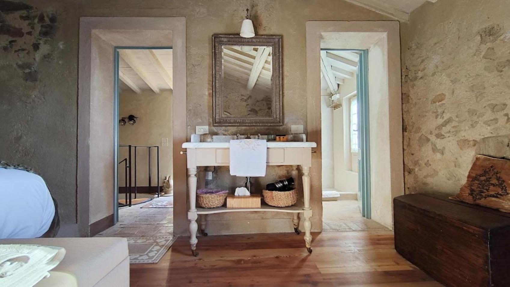 King Room with Mountain View