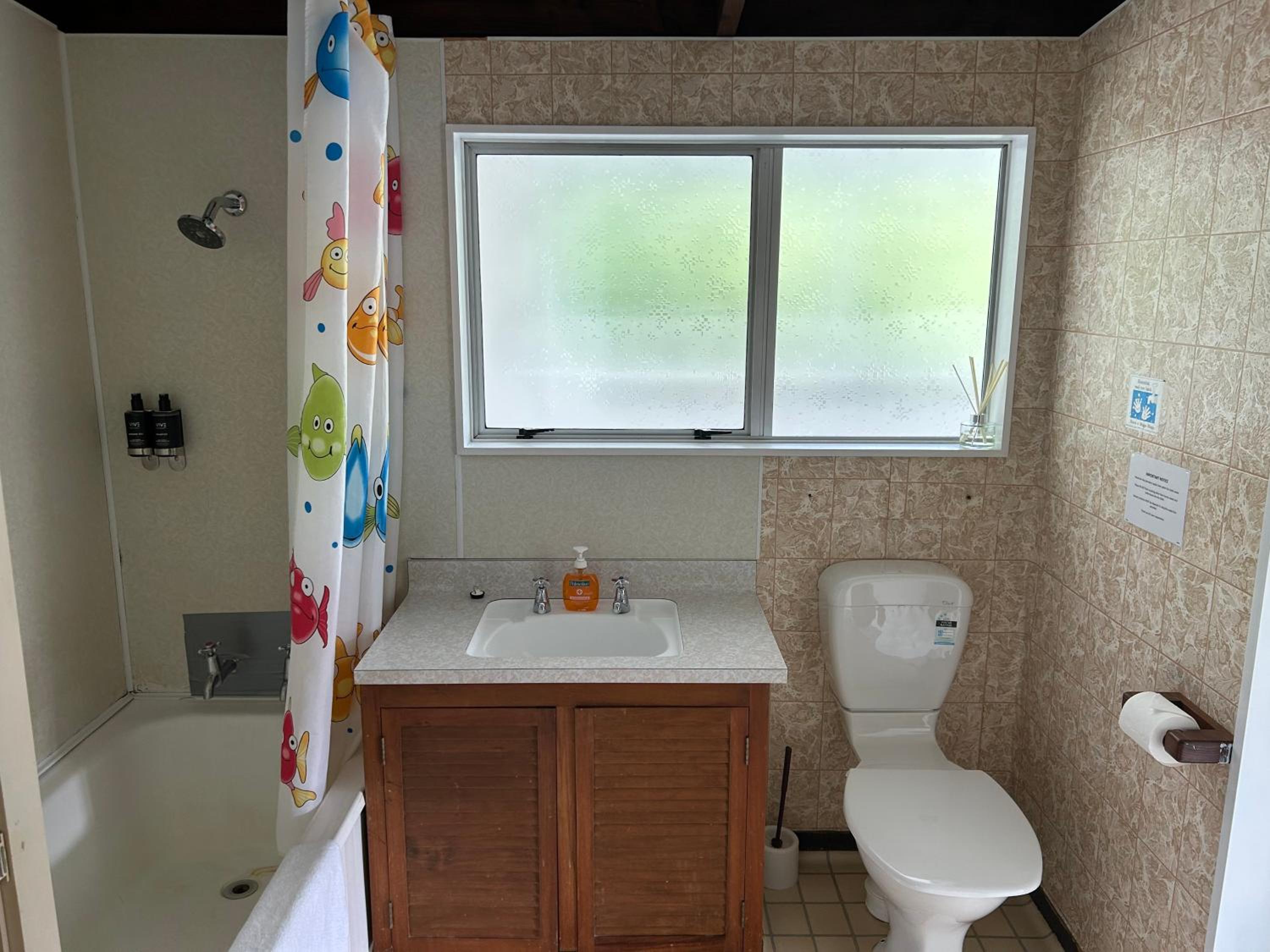 Two-Bedroom House - Photo 7