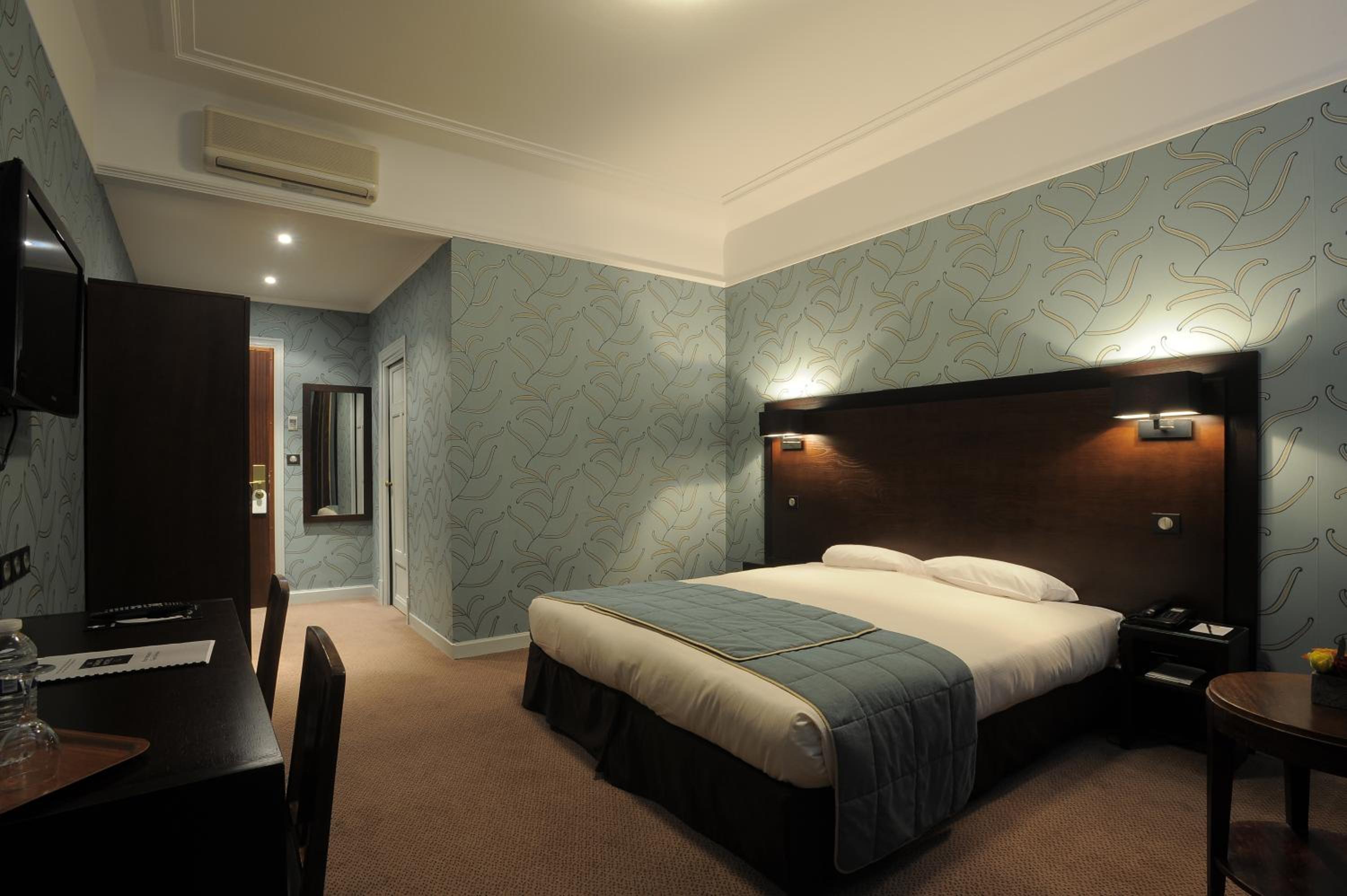 Superior Double or Twin Room - Photo 3