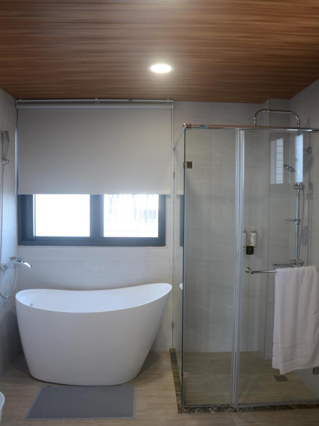 Quadruple Room with Bath photo 3