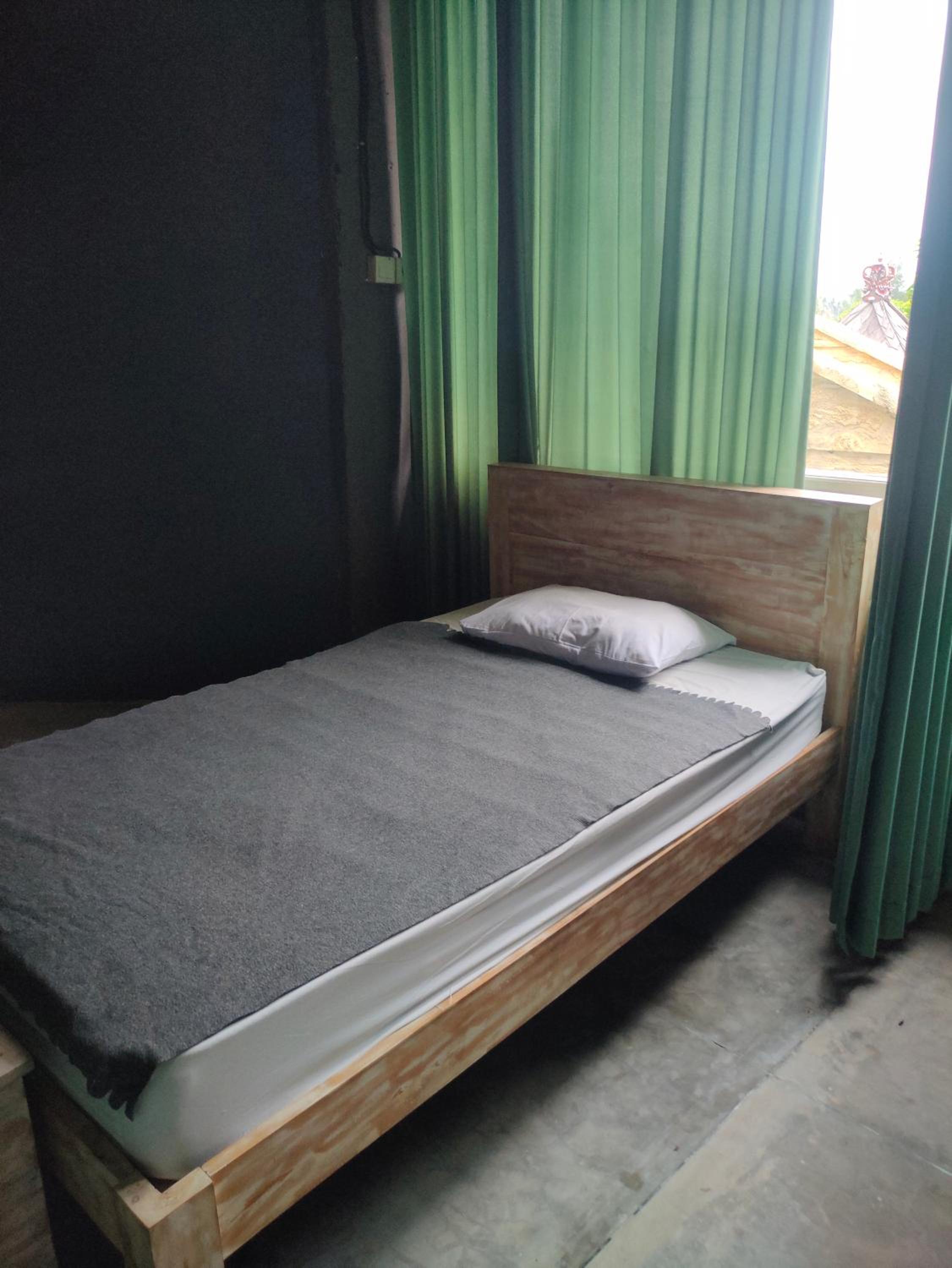 Bunk Bed In Mixed Dormitory Room photo 3