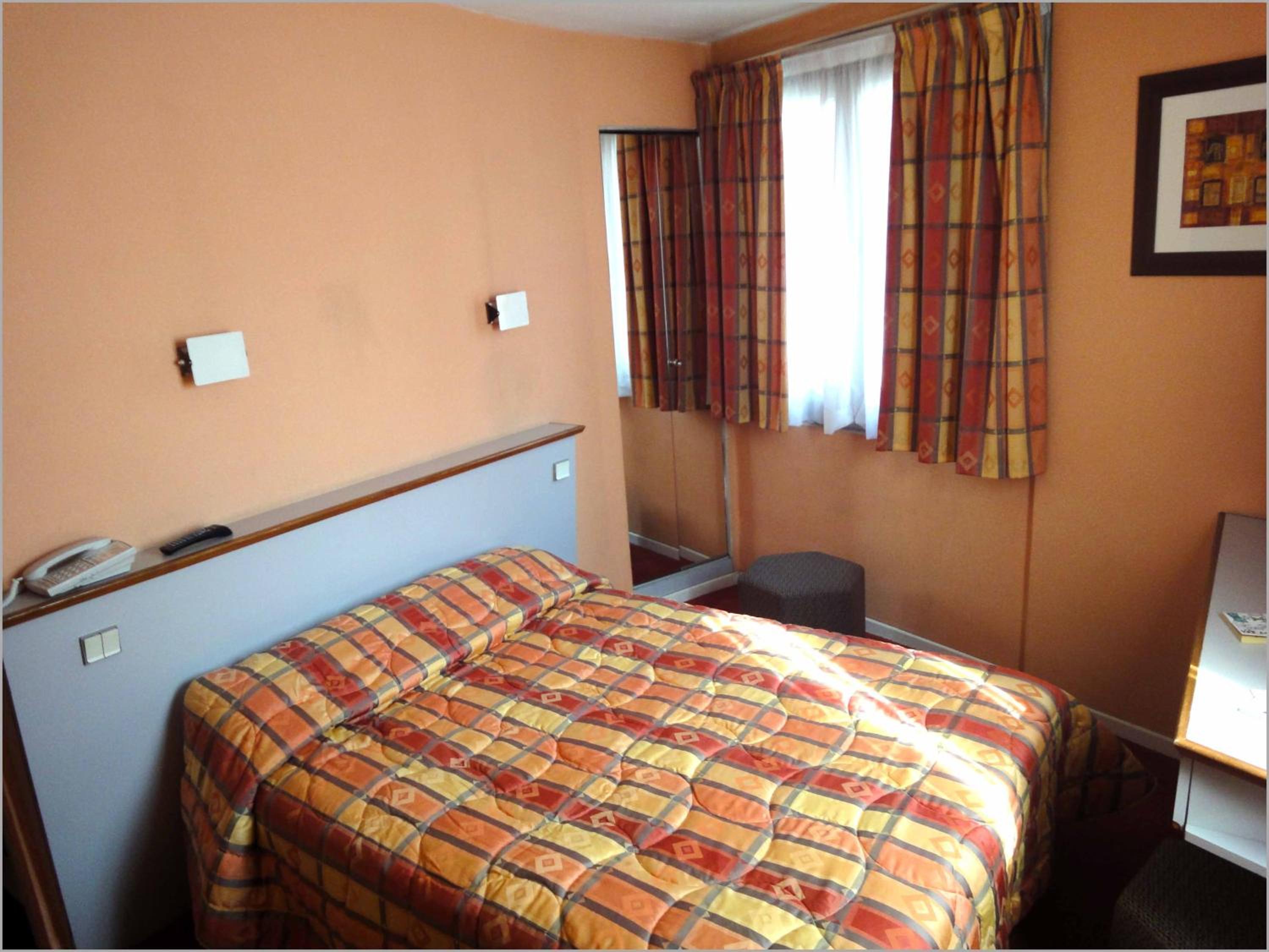Double Room with Shower photo 2