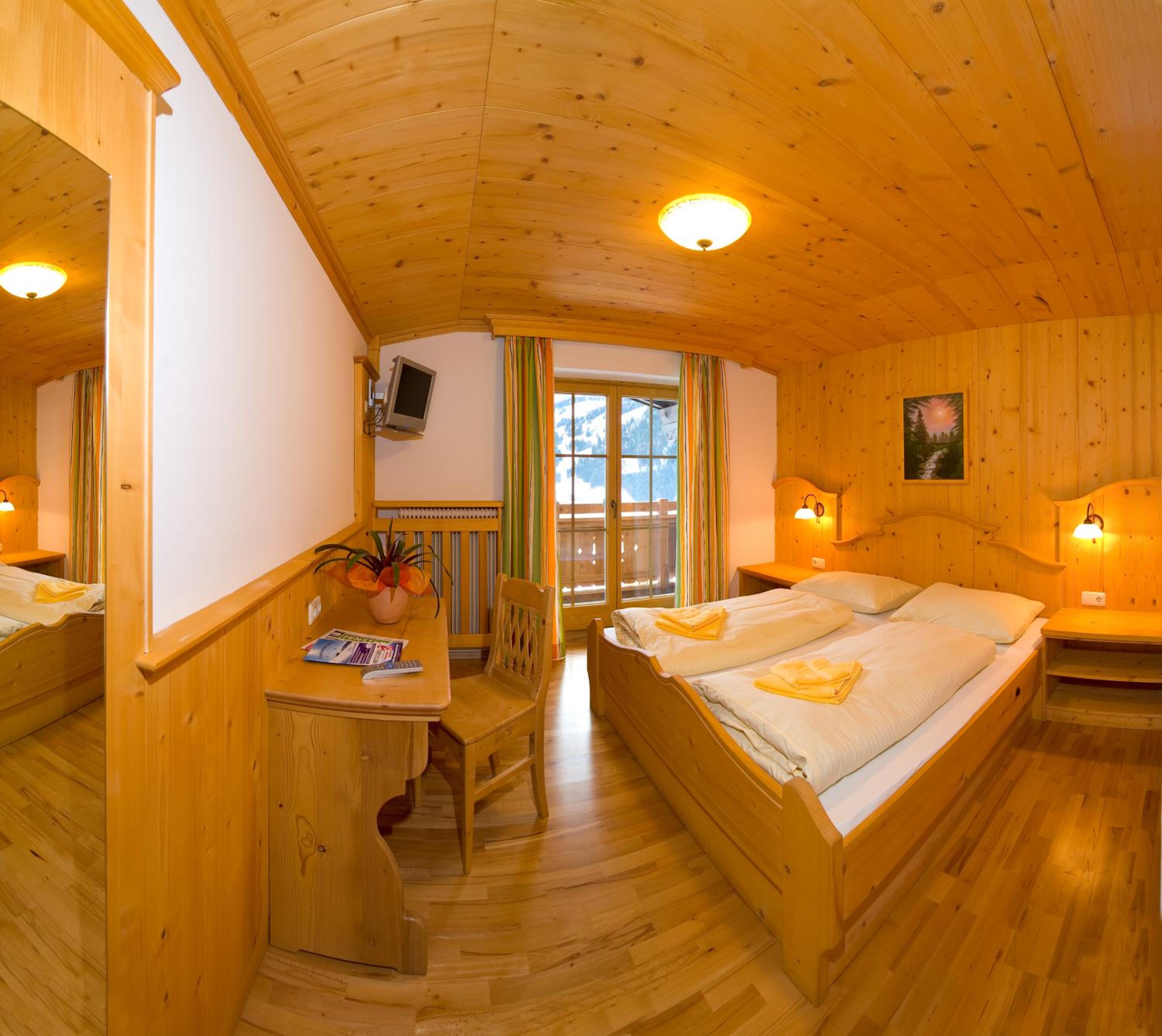 Large Double Room