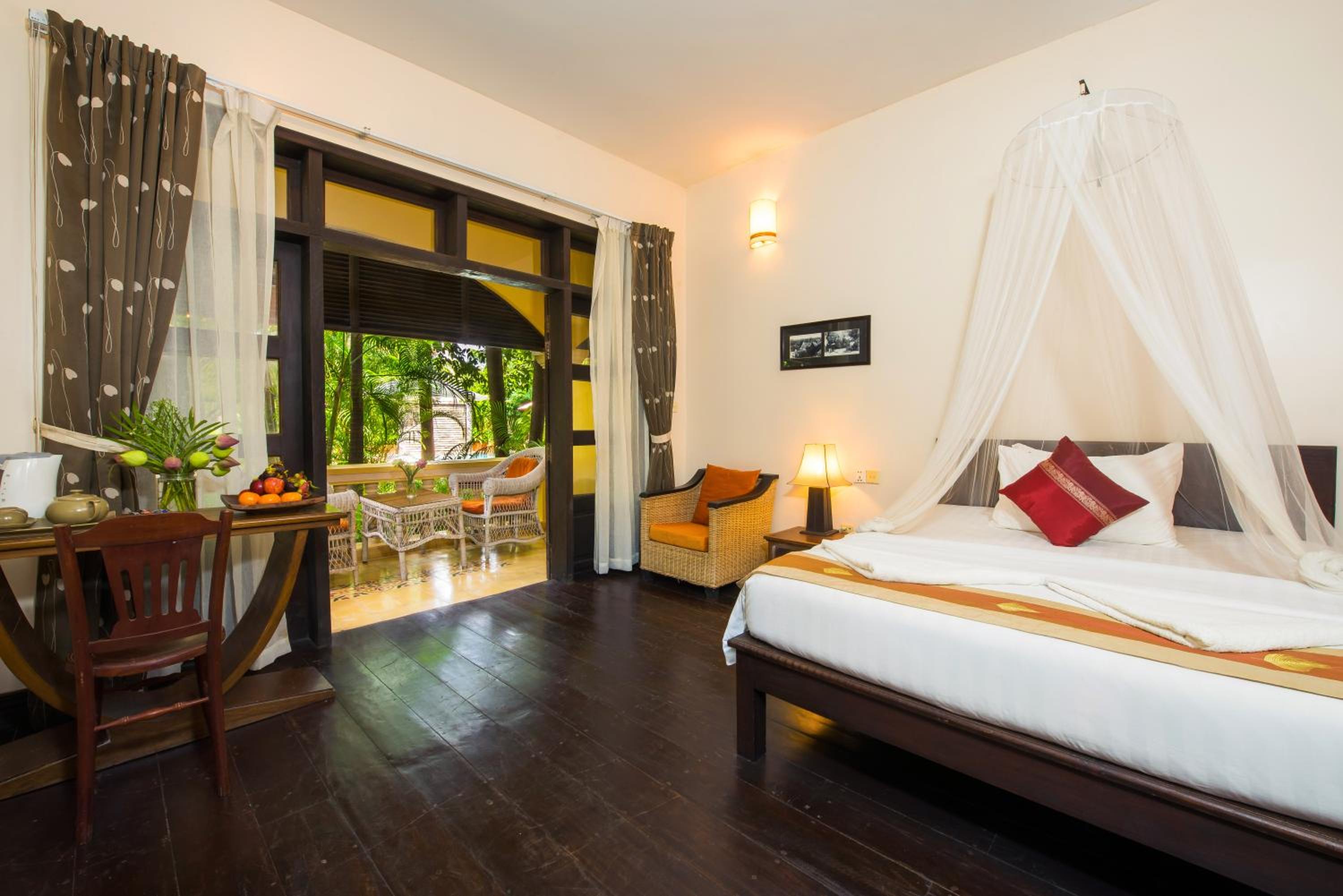 Deluxe Double Room - Photo 9