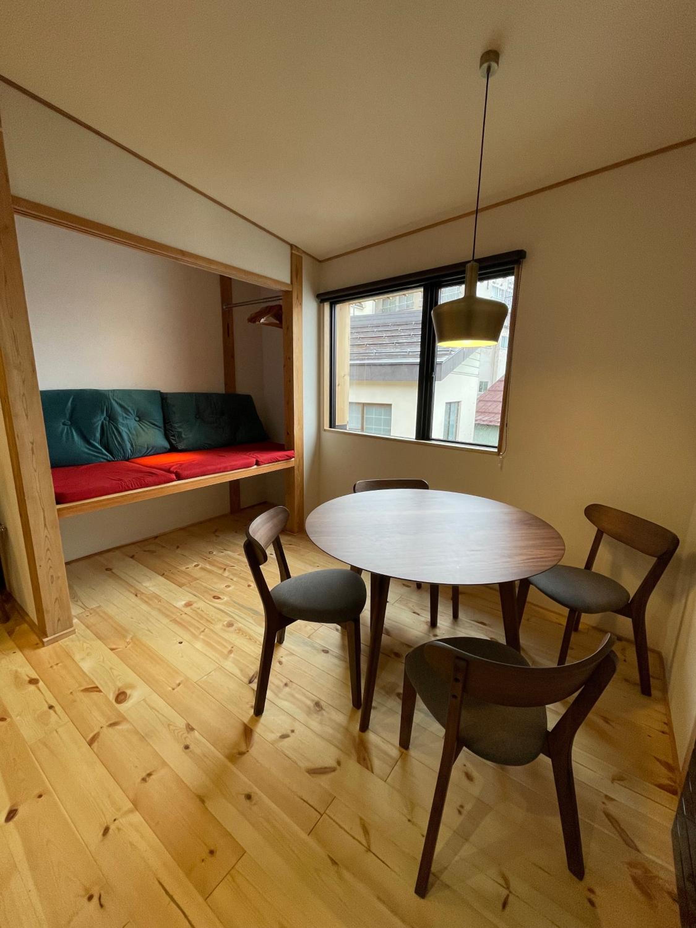 Apartment photo 2
