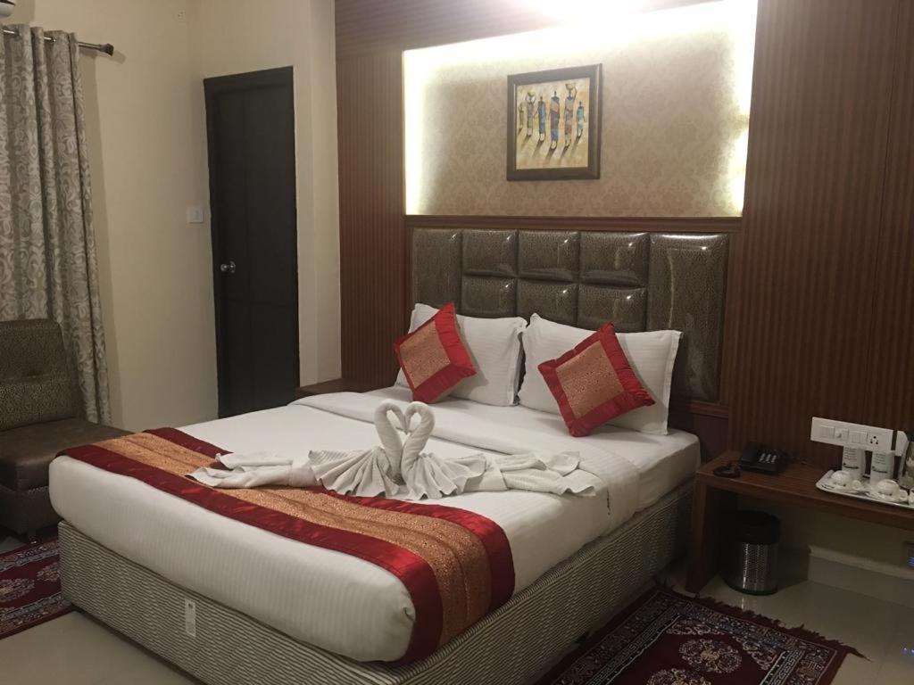 Standard Double Room - Photo 11