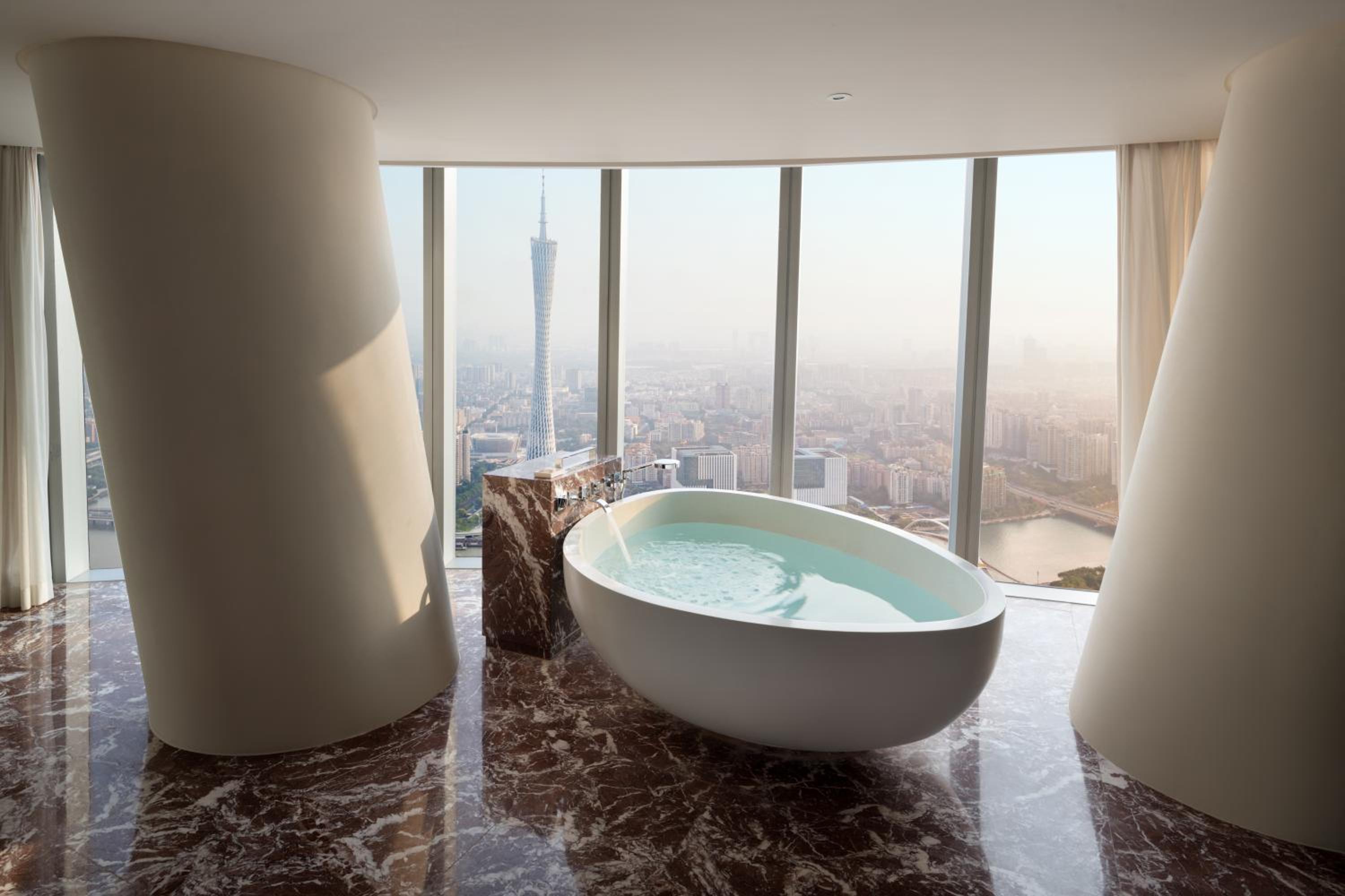 Club Premier King Room with Canton Tower View - Photo 5