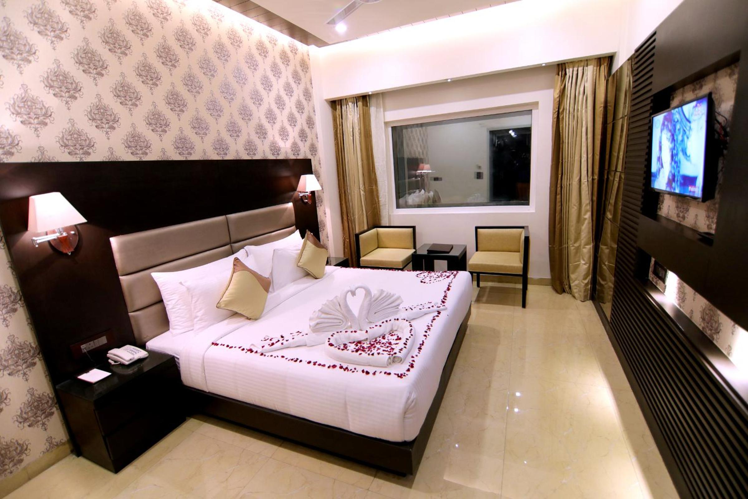Deluxe Room - Photo 1