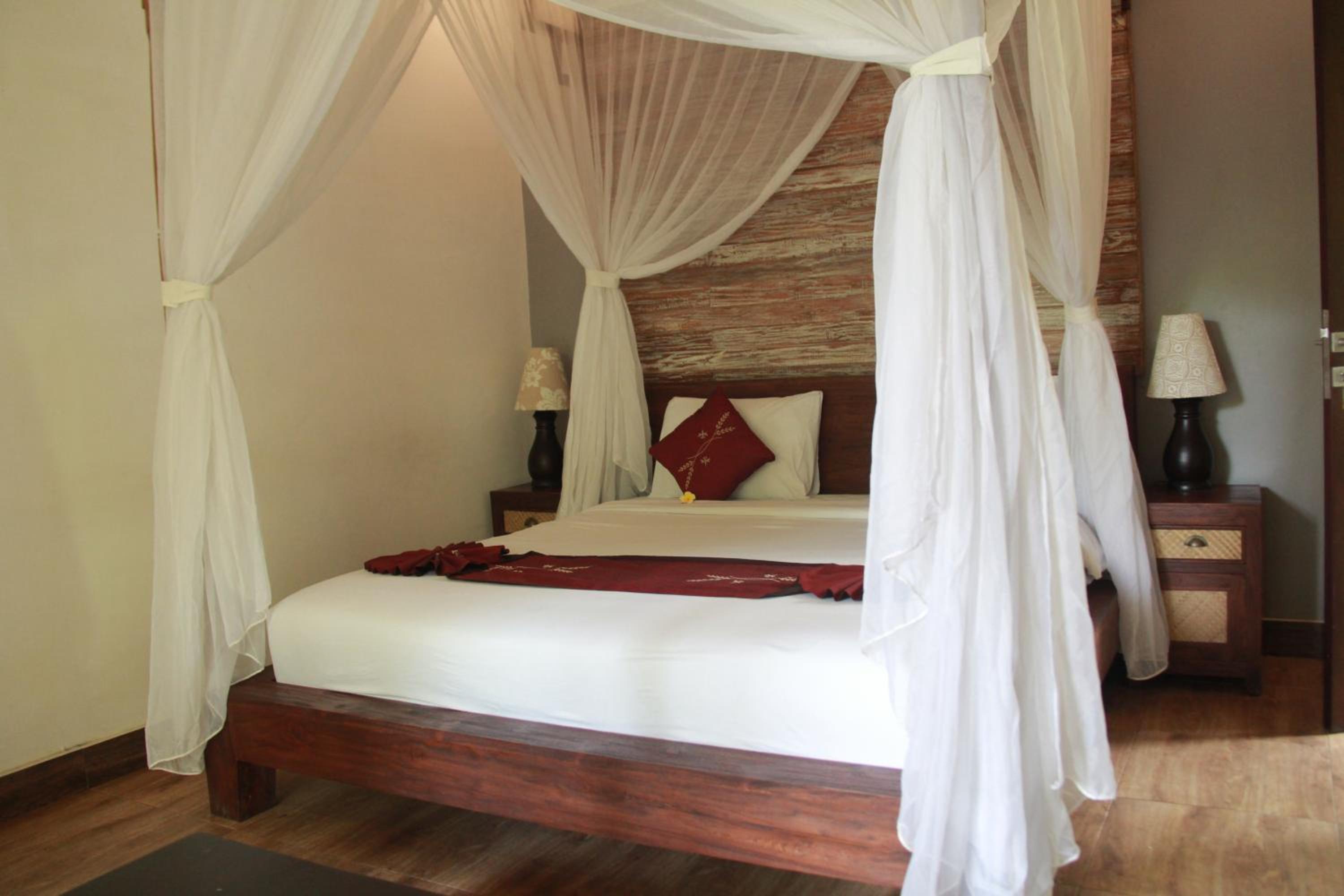Deluxe Room - Photo 25