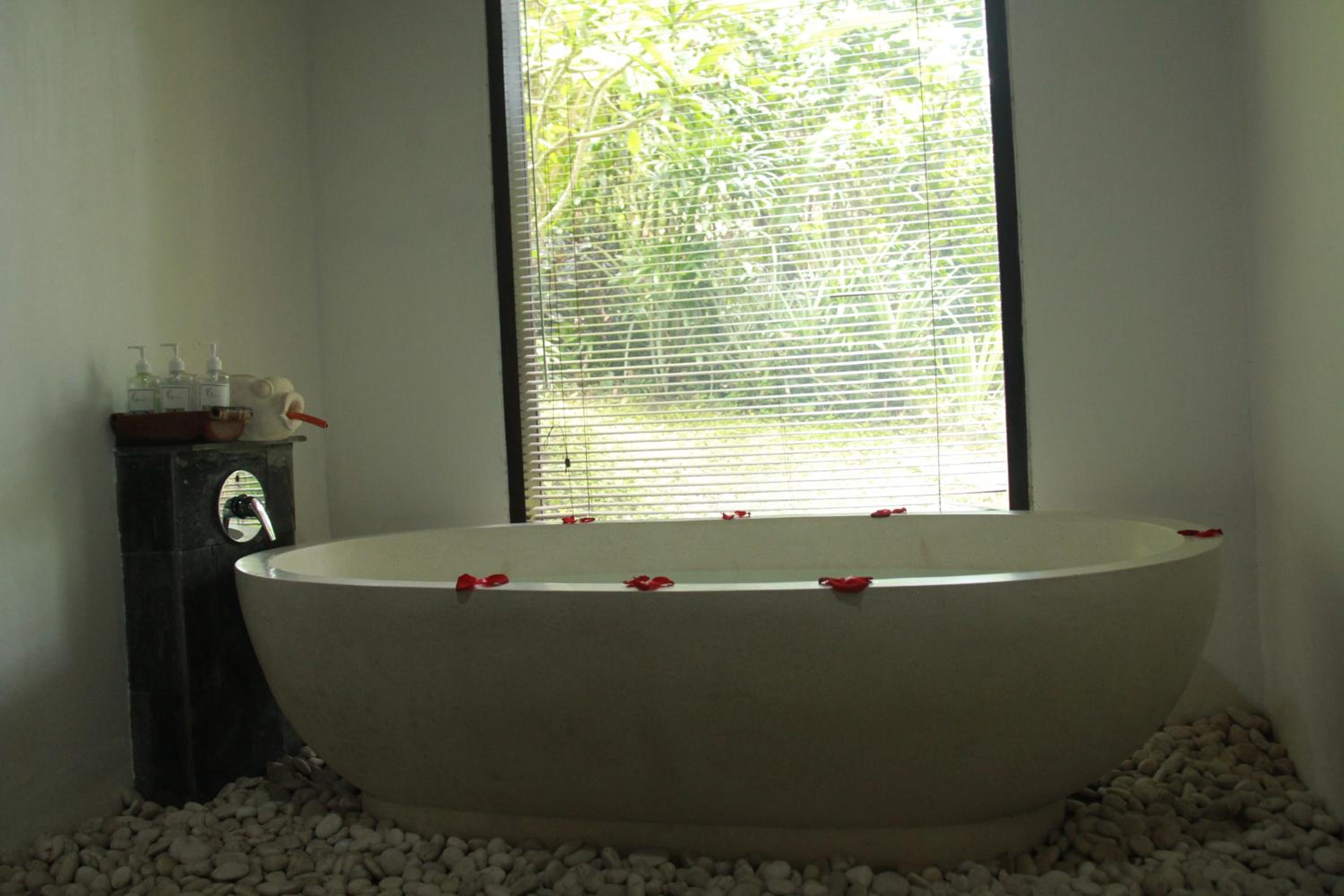 Deluxe Room - Photo 28