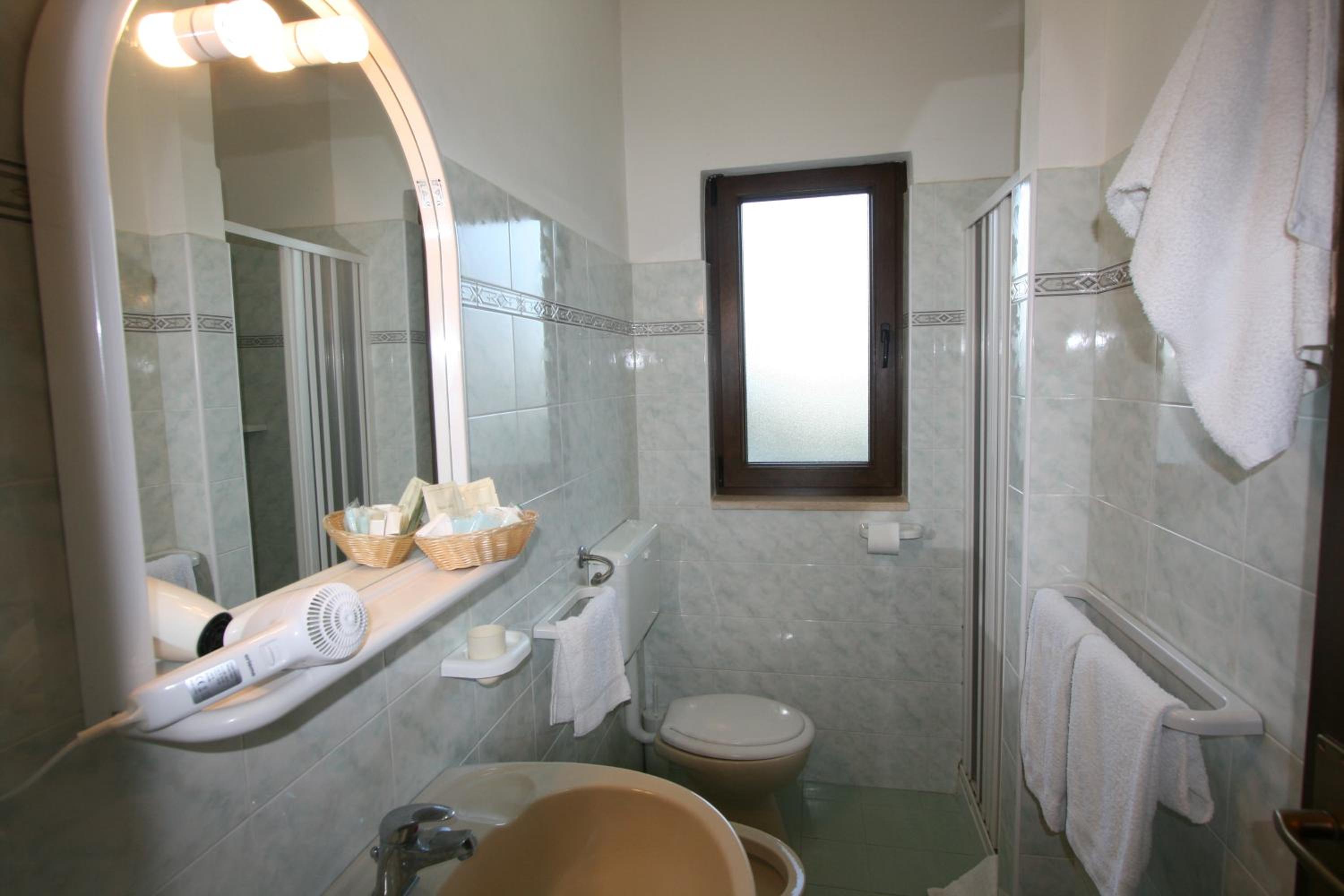 One-Bedroom Apartment (2 Adults) photo 3