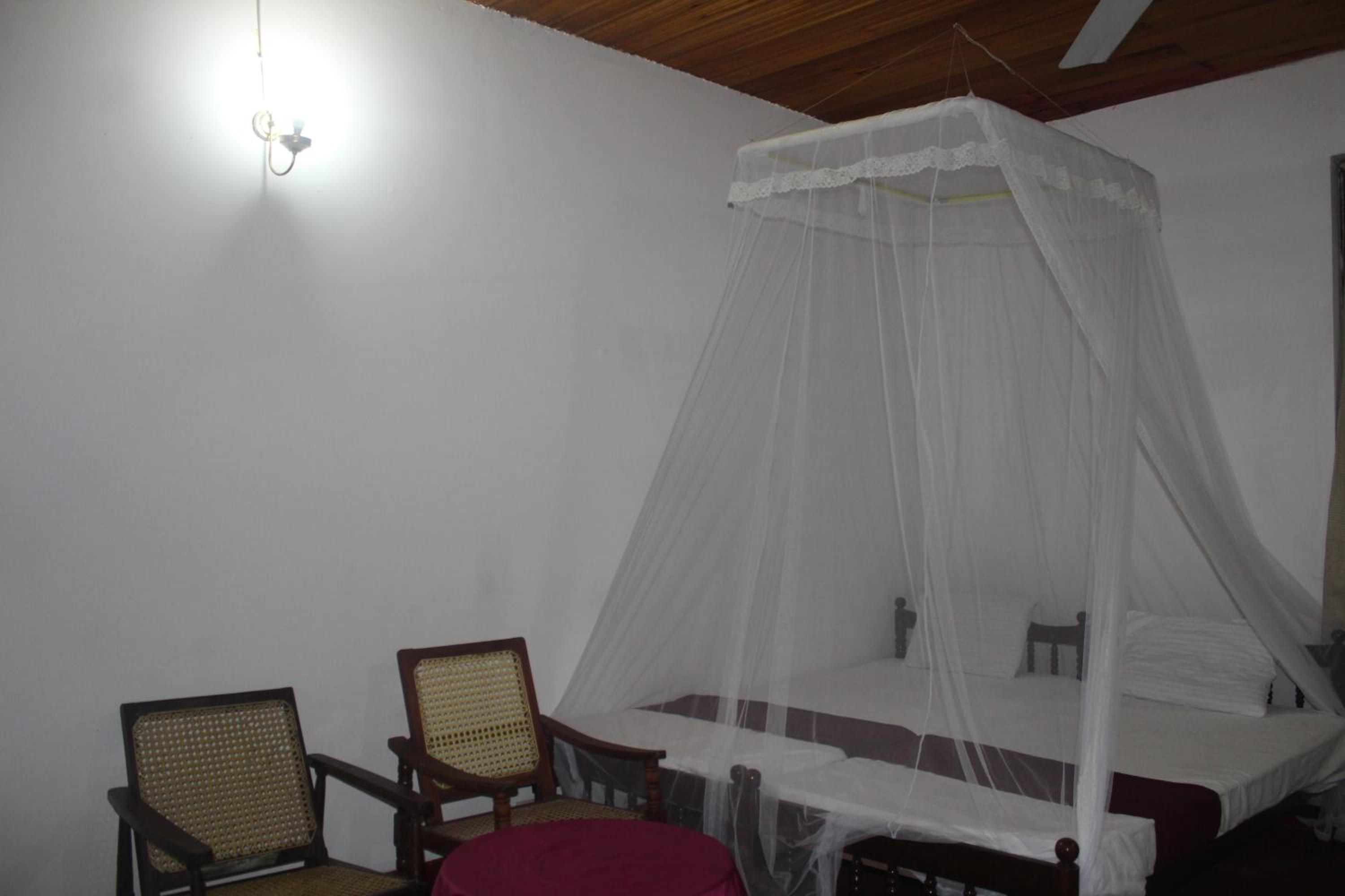 Family Room with Private Bathroom photo 3