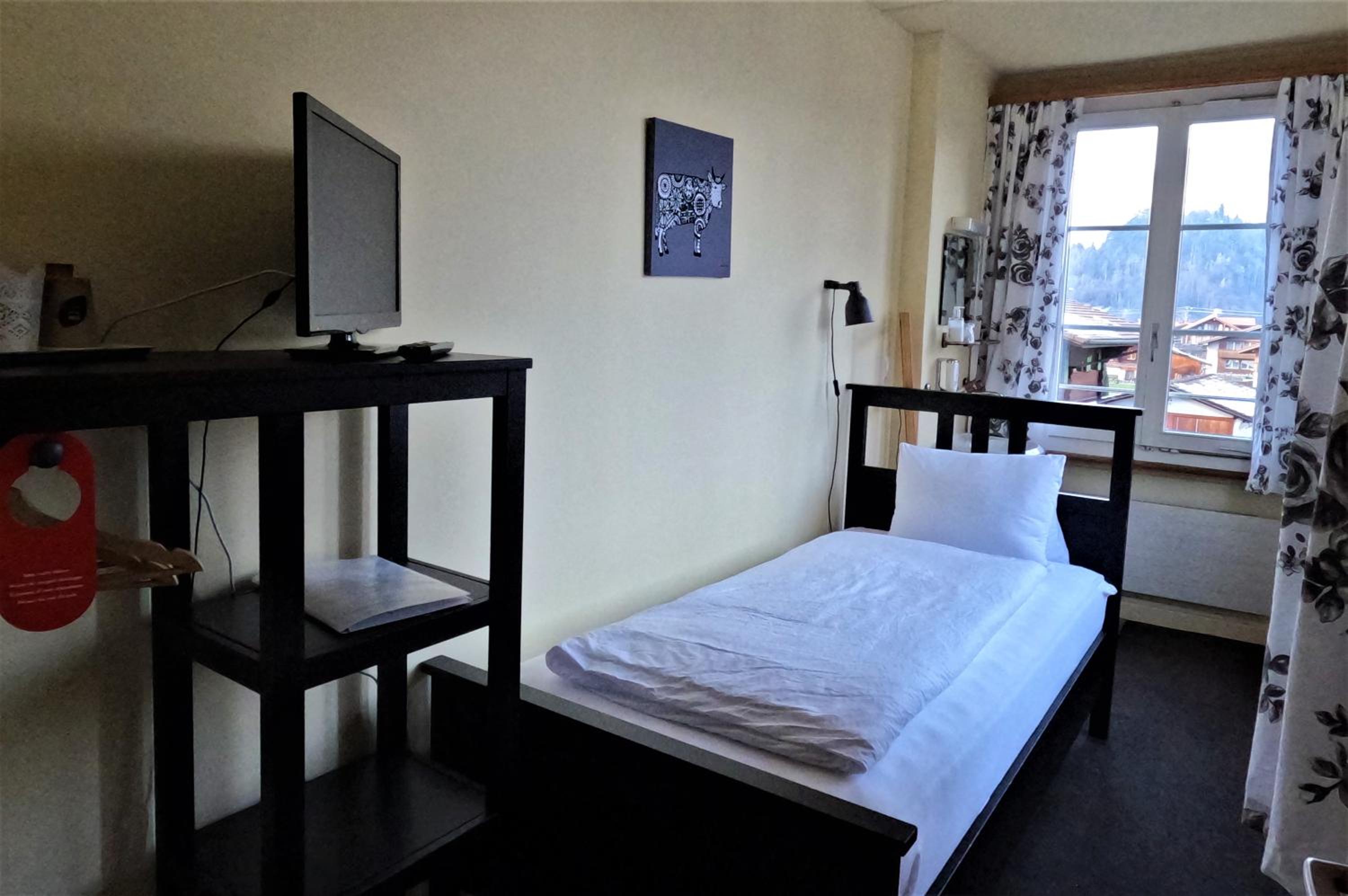 Single Room with Bathroom photo 1