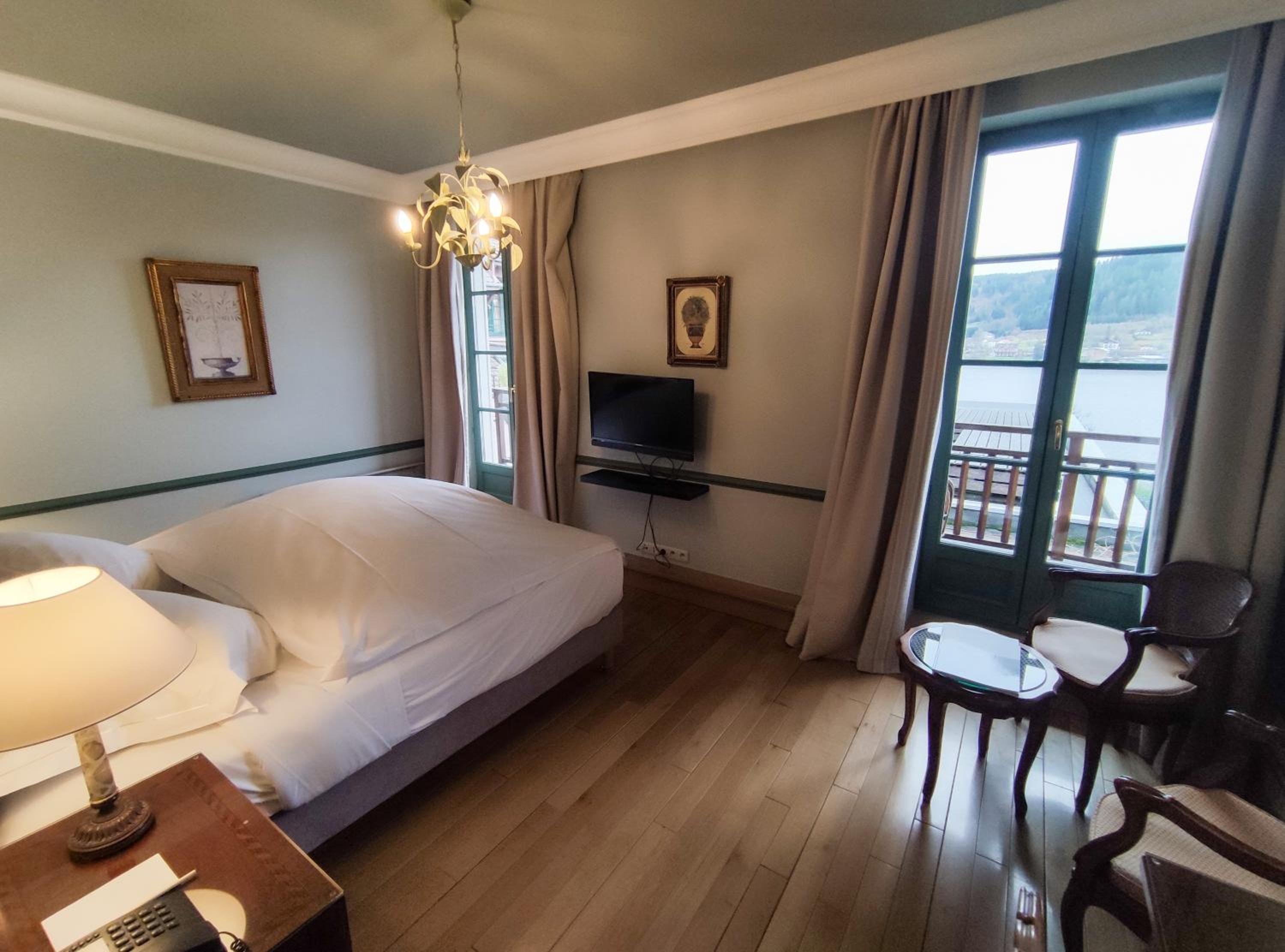 Superior Double Room with Lake View Manoir photo 3