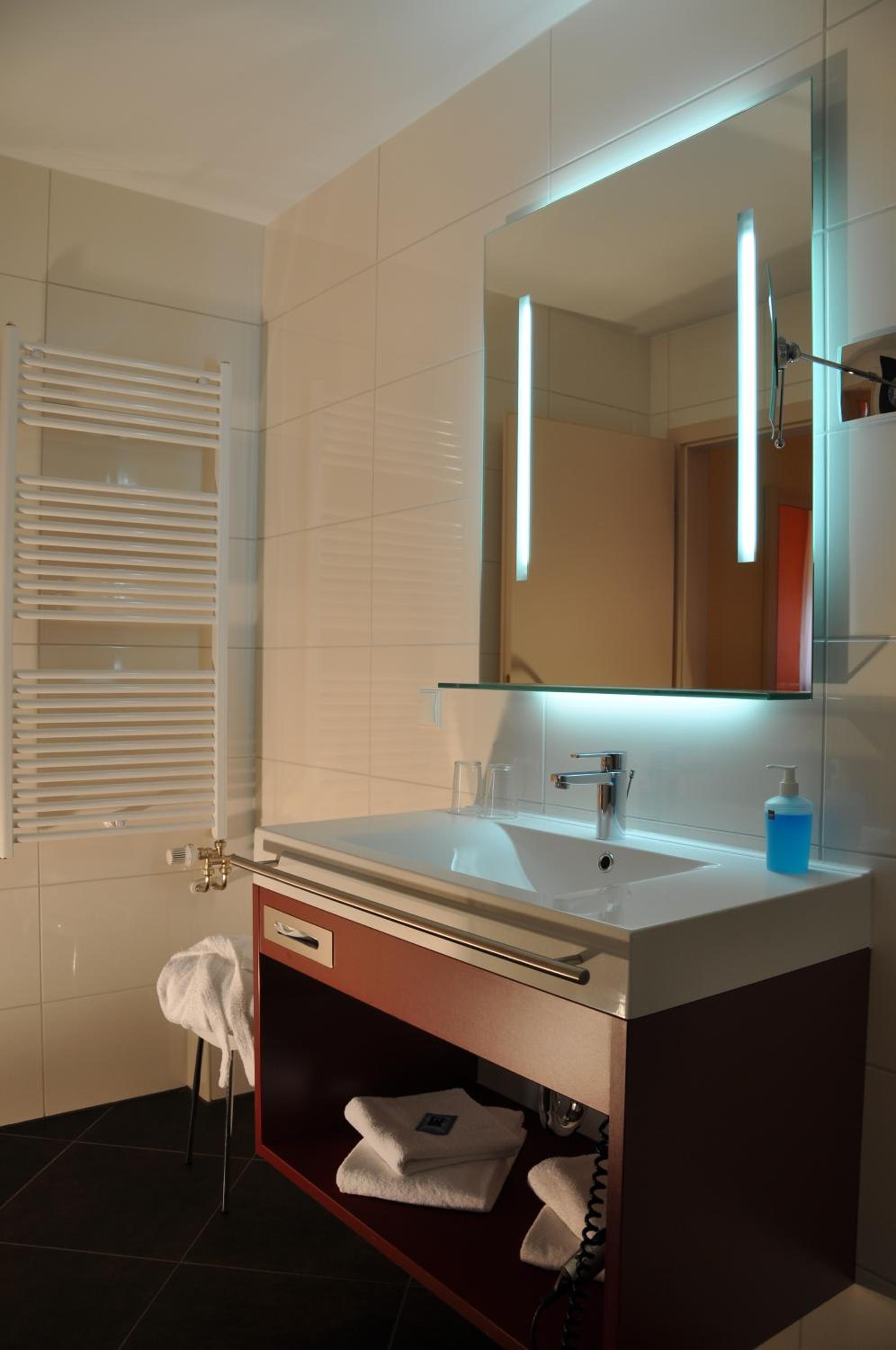 Superior Double Room - Photo 10