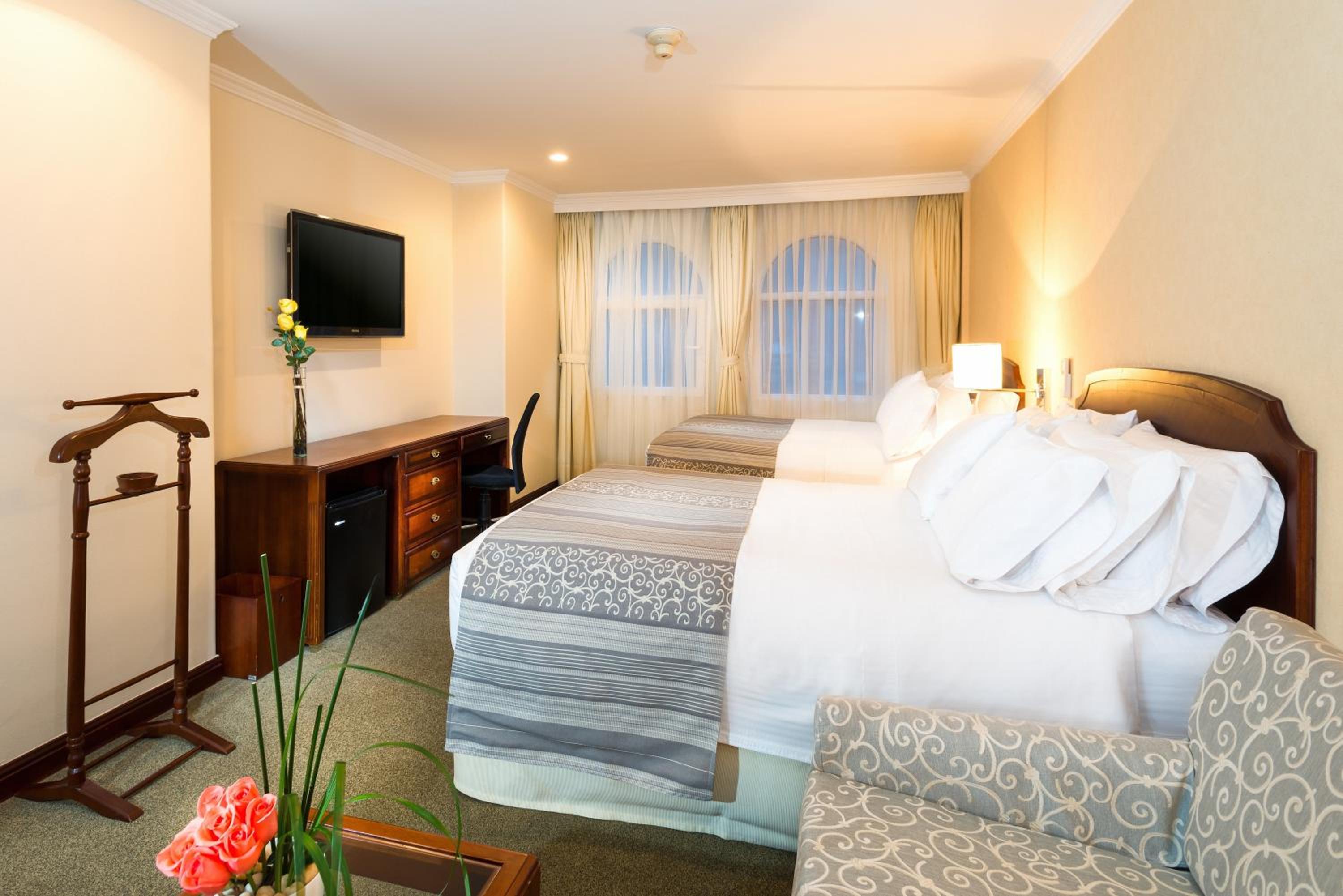 Standard Queen Room - Photo 3