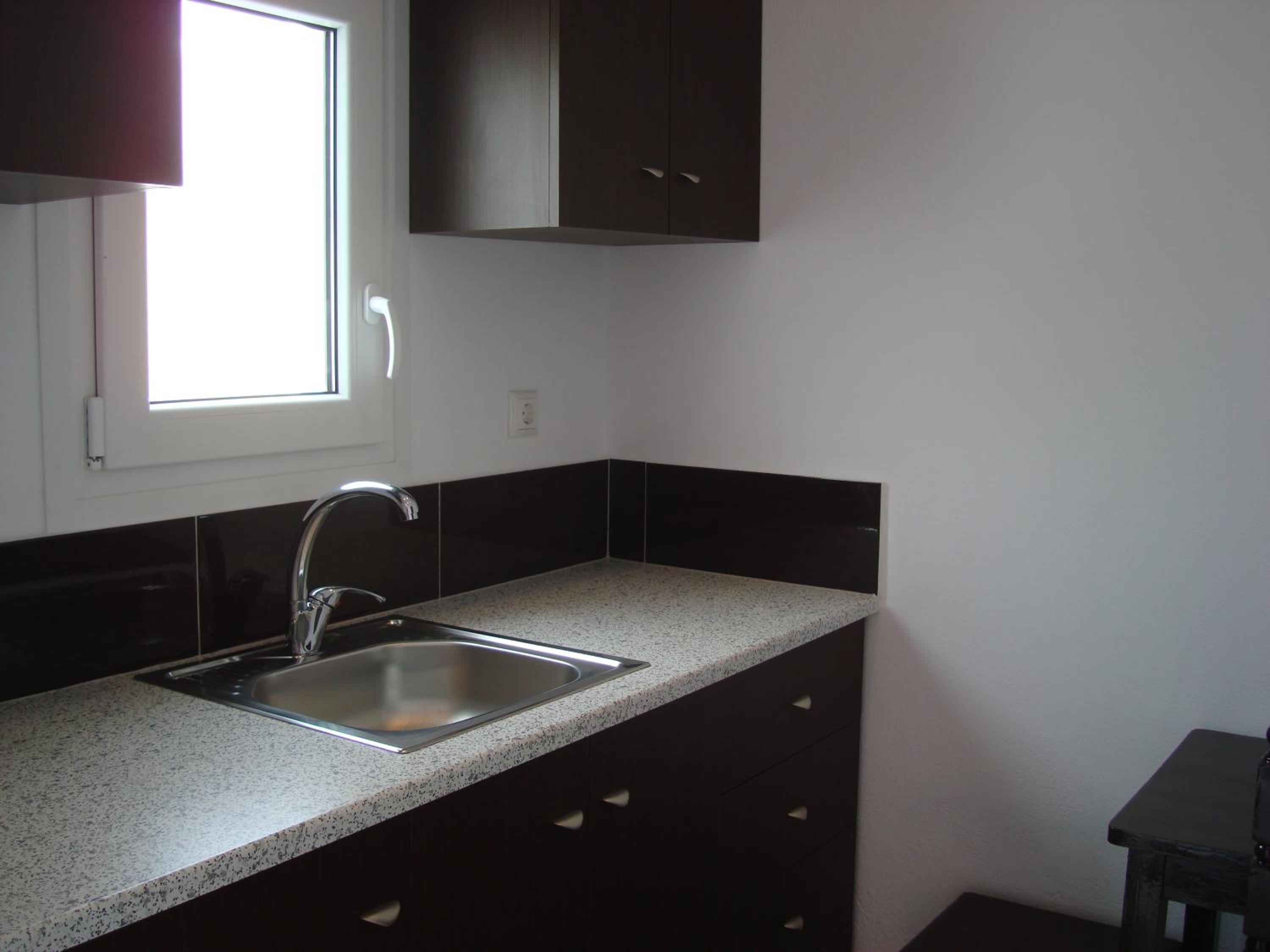 Studio (2 Adults) - Photo 7