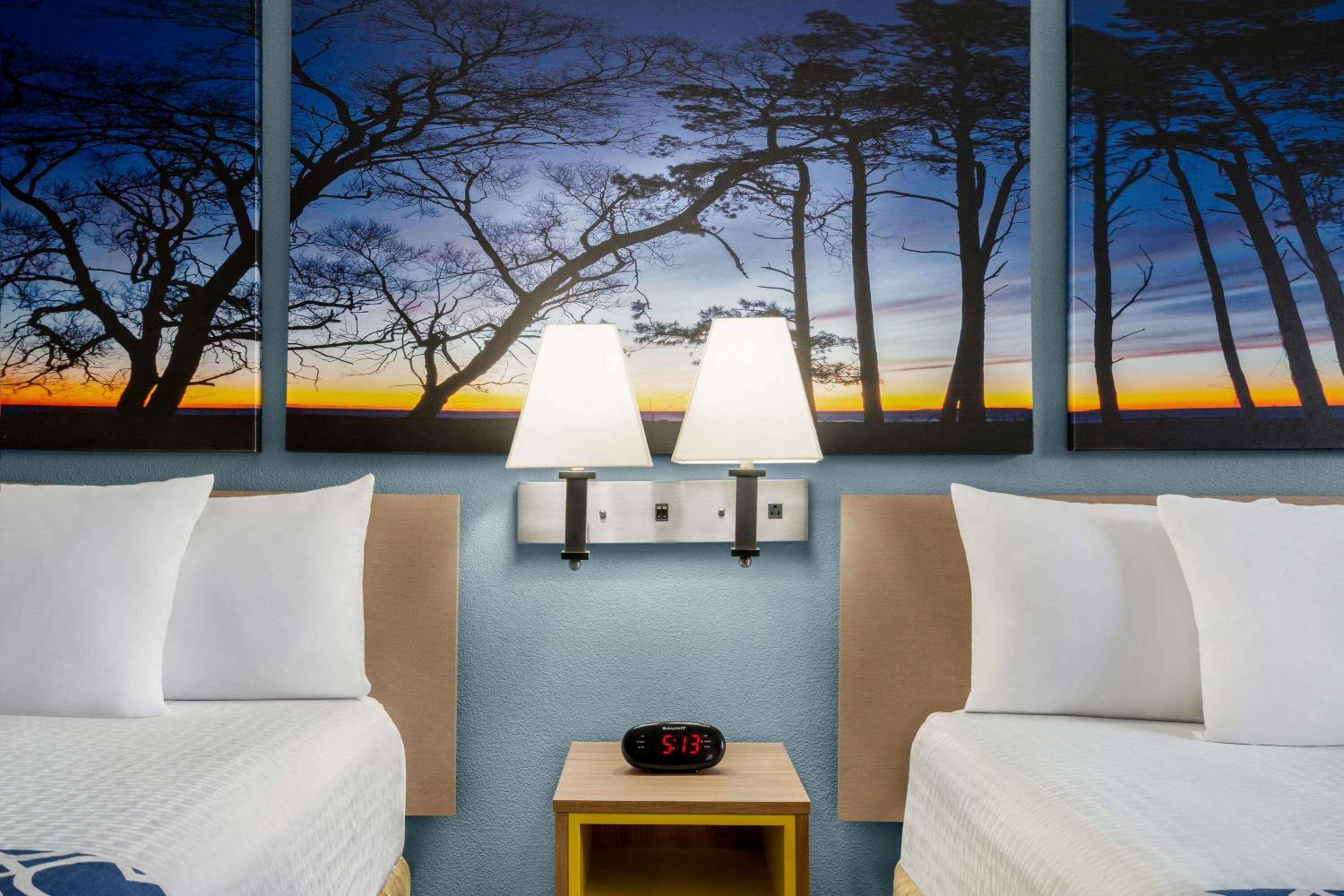Double Room with Two Double Beds - Non-Smoking - Photo 1