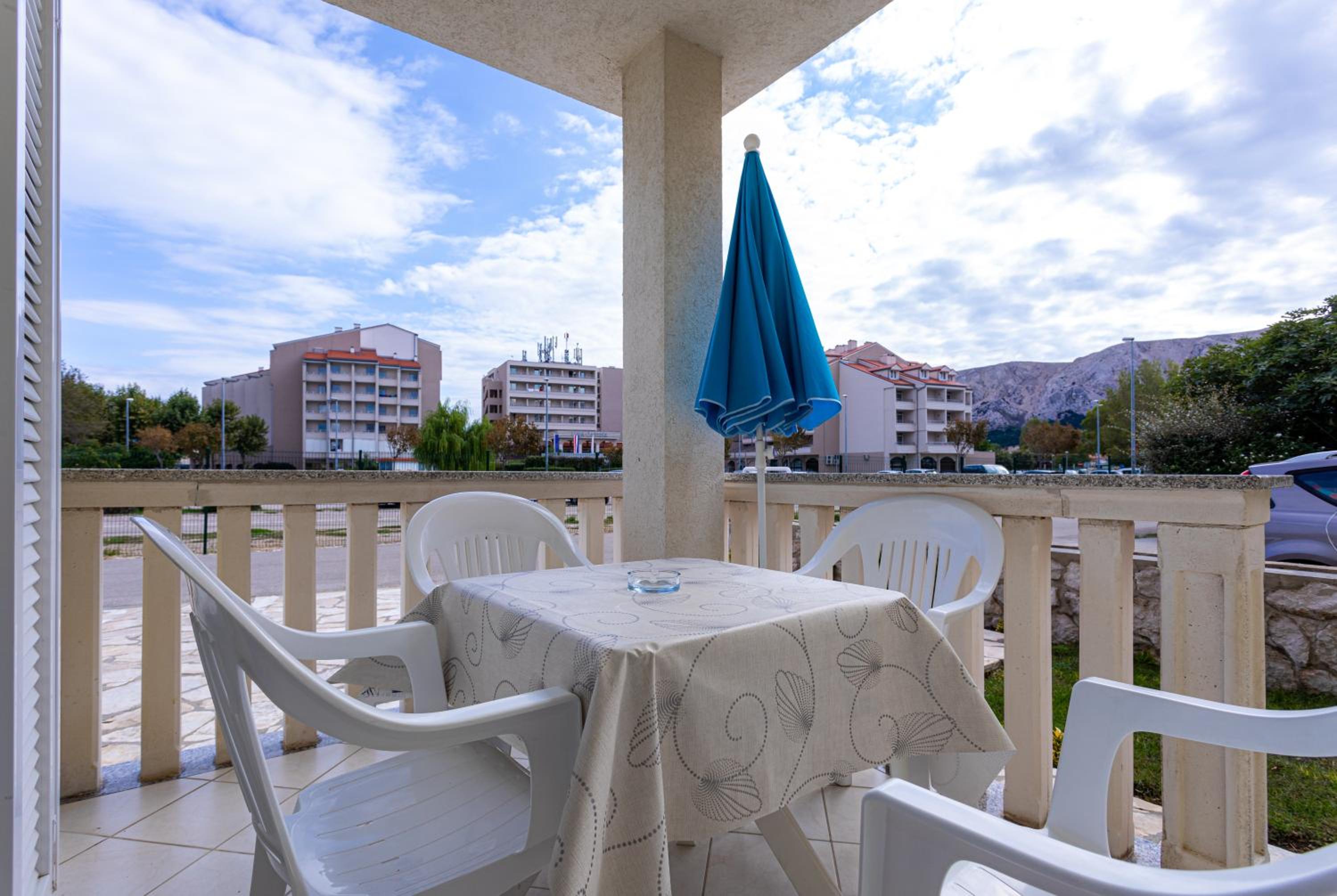 Apartment with Terrace photo 3