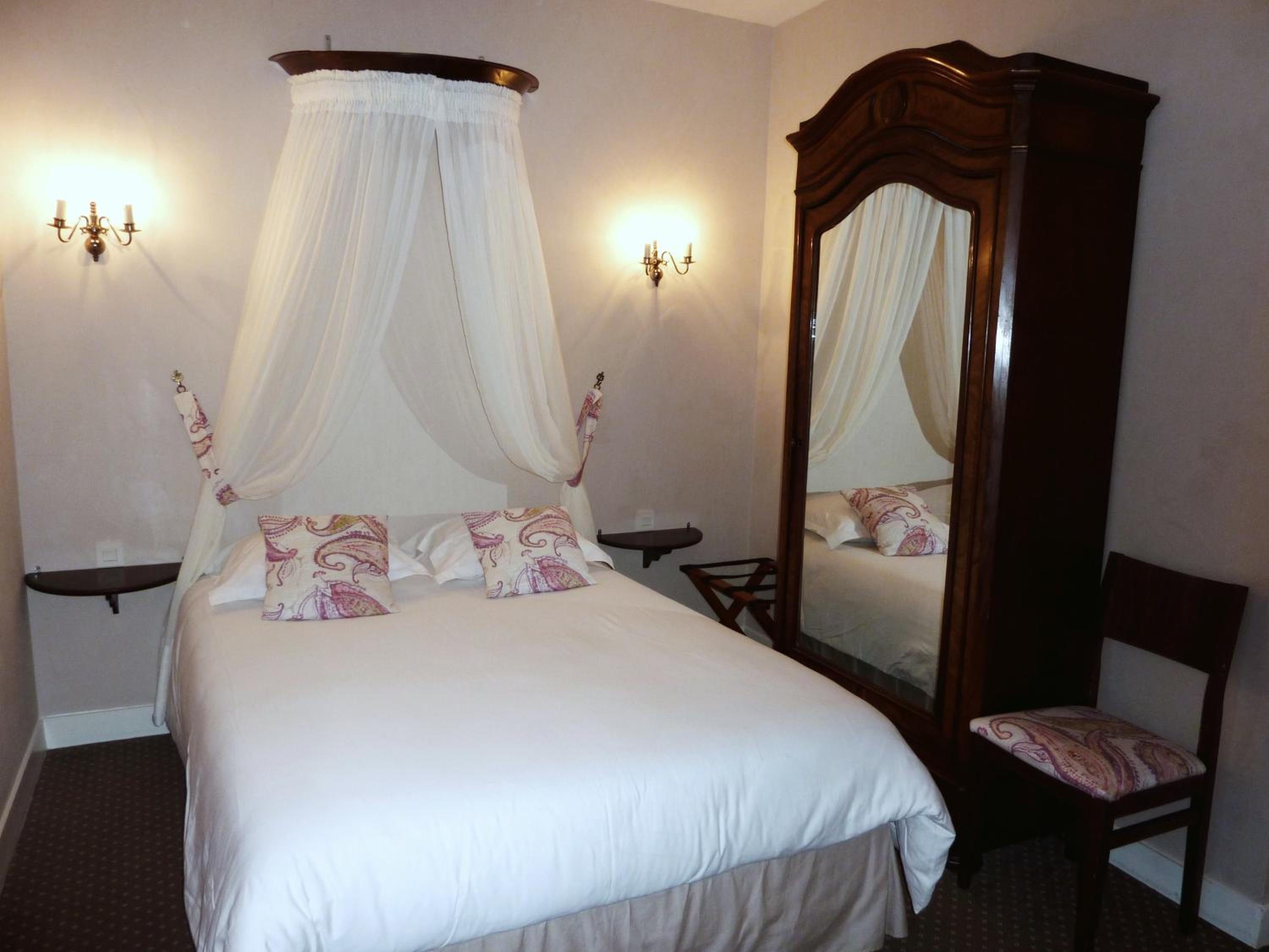 Double Room with Bath photo 1